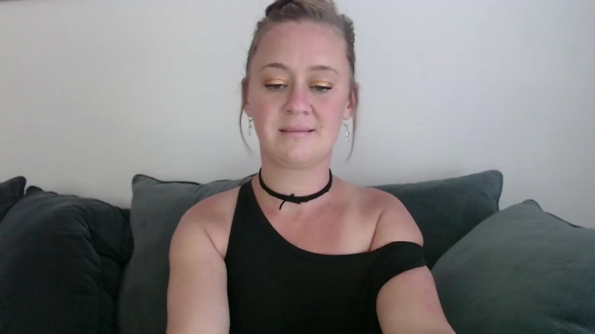 Gallery image thumbnail from SadieHawkins1's myfreecams stream on, 10/30/2024, 18:44 image 2 of 20