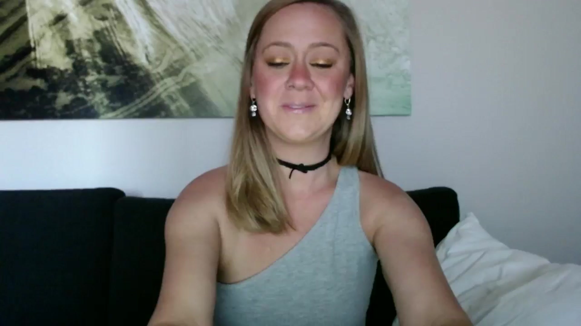 Gallery image thumbnail from SadieHawkins1's myfreecams stream on, 12/03/2024, 15:12 image 11 of 20