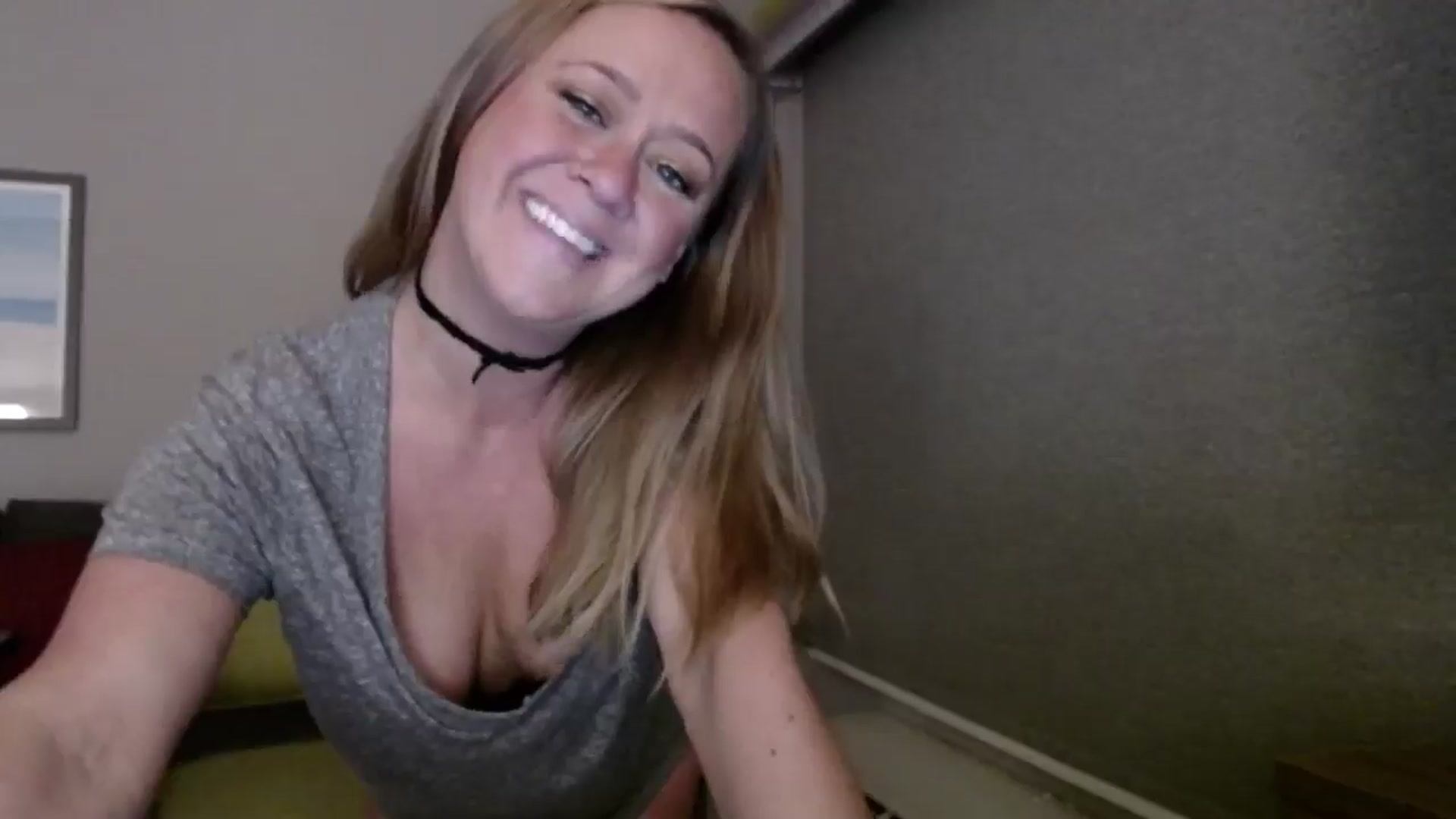 Gallery image thumbnail from SadieHawkins1's myfreecams stream on, 12/27/2024, 23:33 image 7 of 20