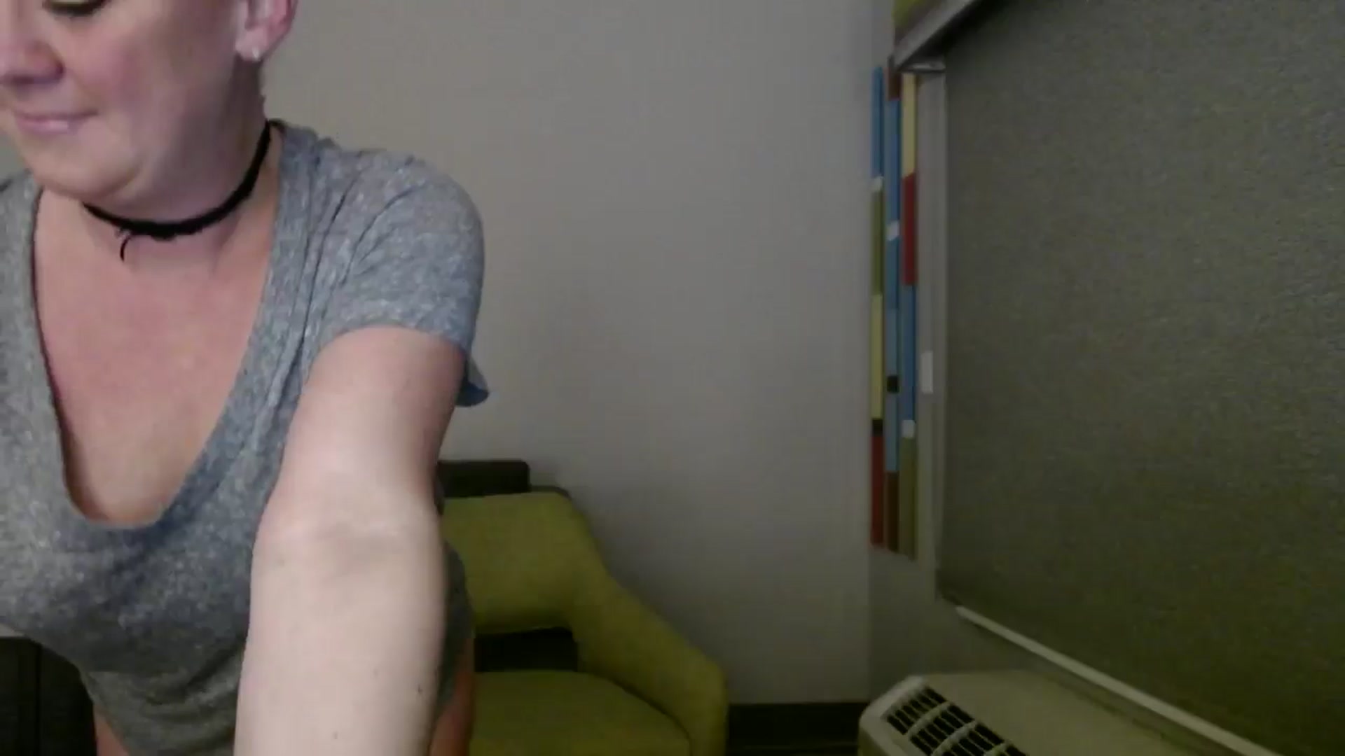 Gallery image thumbnail from SadieHawkins1's myfreecams stream on, 12/27/2024, 23:33 image 6 of 20