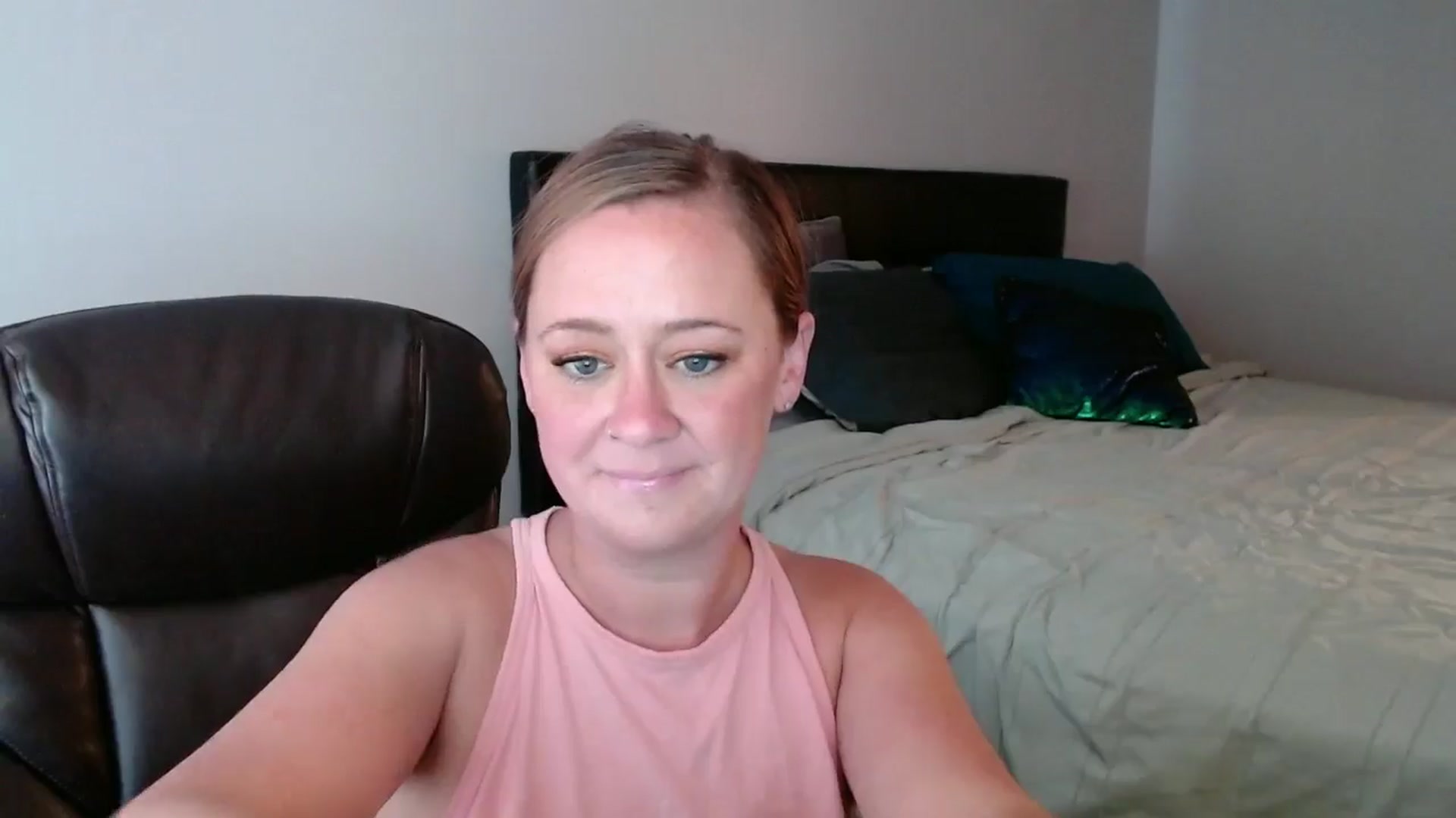 Gallery image thumbnail from SadieHawkins1's myfreecams stream on, 01/07/2025, 18:07 image 15 of 20