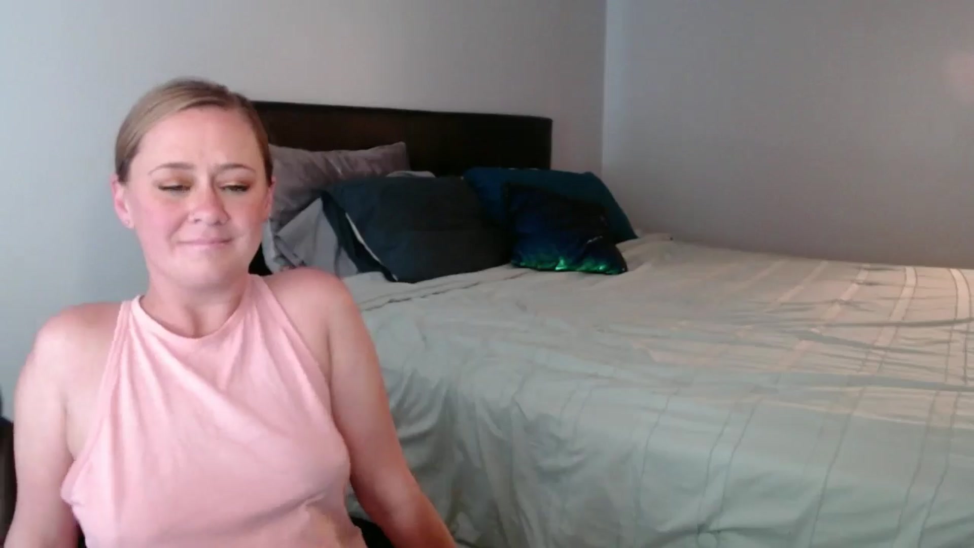Gallery image thumbnail from SadieHawkins1's myfreecams stream on, 01/07/2025, 18:07 image 18 of 20