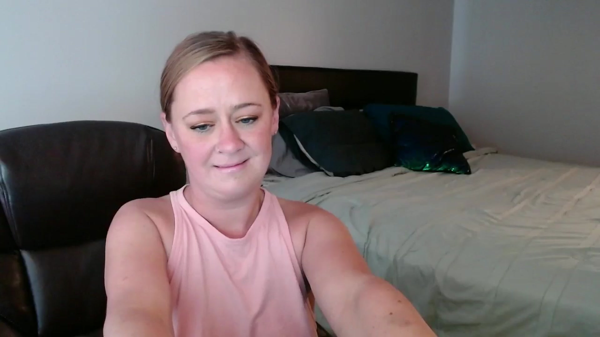 Gallery image thumbnail from SadieHawkins1's myfreecams stream on, 01/07/2025, 18:07 image 10 of 20
