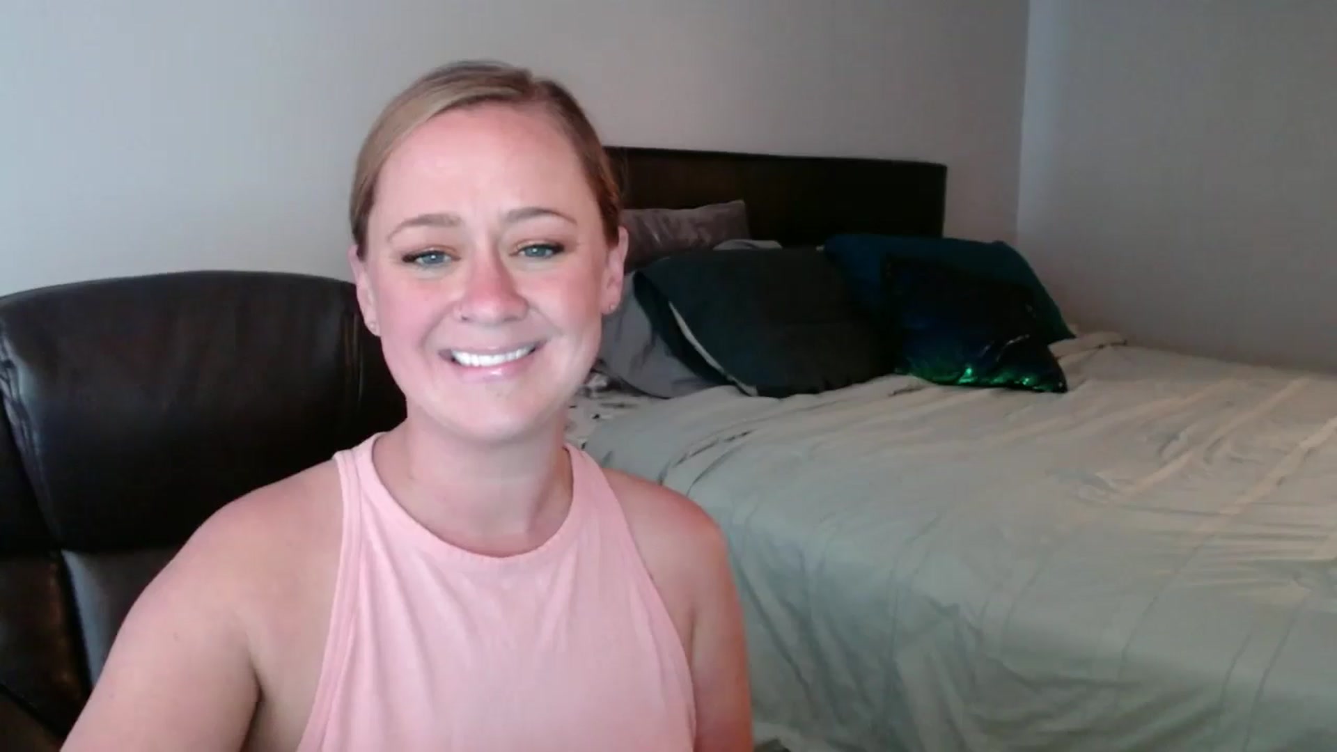 Gallery image thumbnail from SadieHawkins1's myfreecams stream on, 01/07/2025, 18:07 image 7 of 20