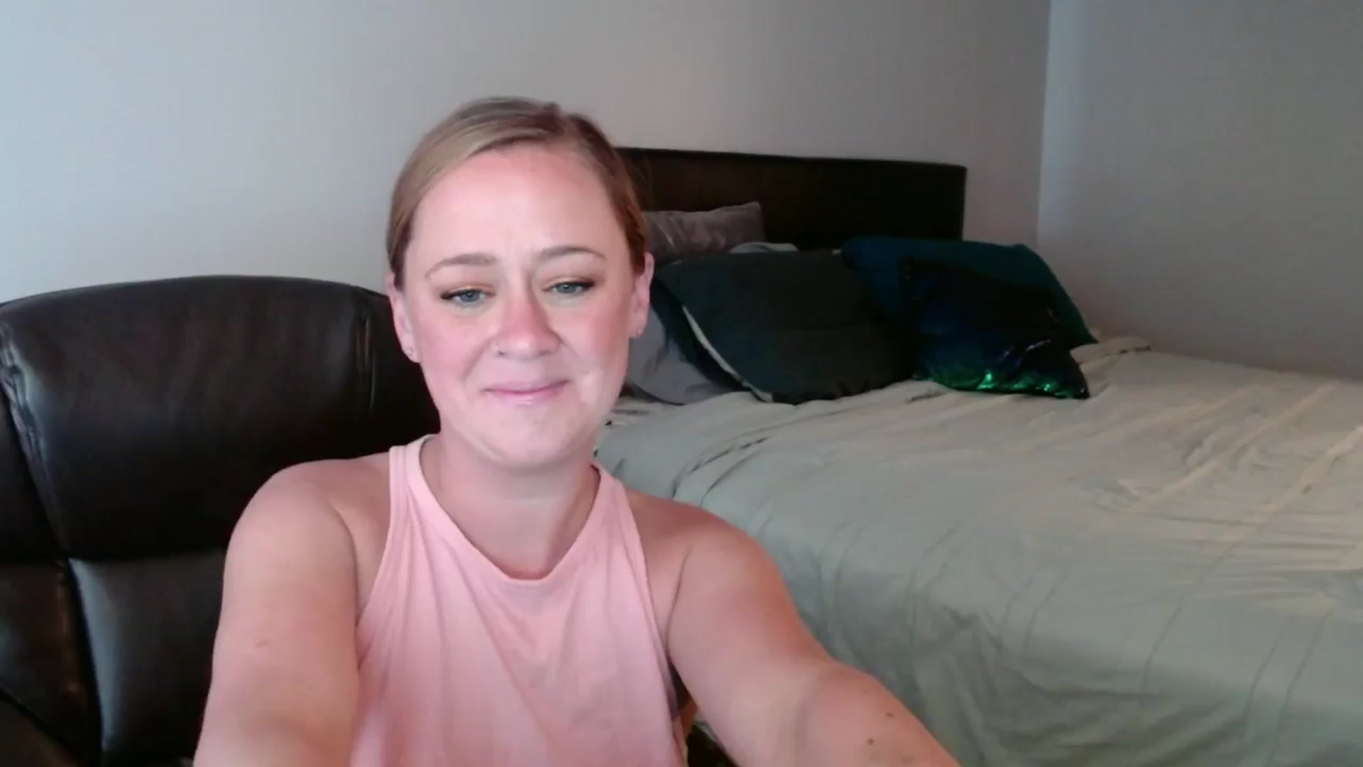 Gallery image thumbnail from SadieHawkins1's myfreecams stream on, 01/07/2025, 18:07 image 8 of 20