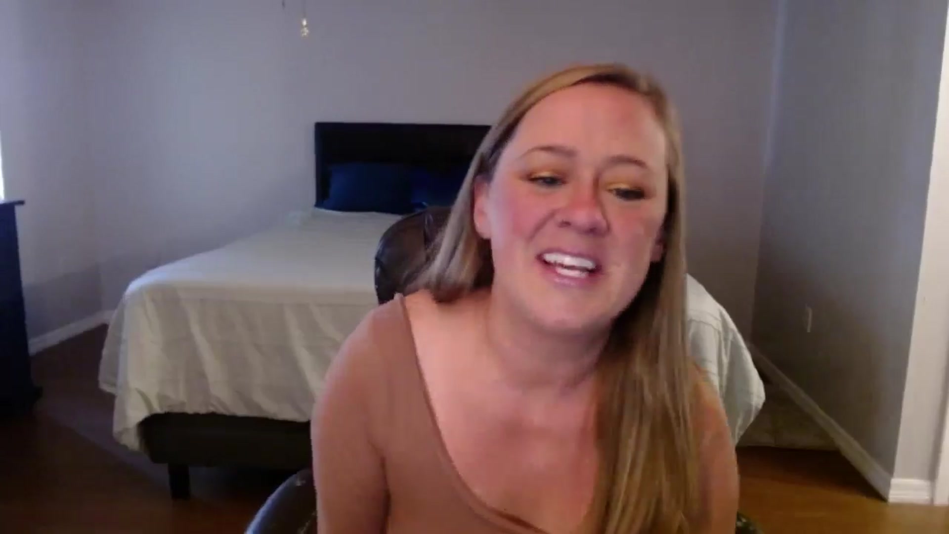 Gallery image thumbnail from SadieHawkins1's myfreecams stream on, 01/09/2025, 17:45 image 3 of 20