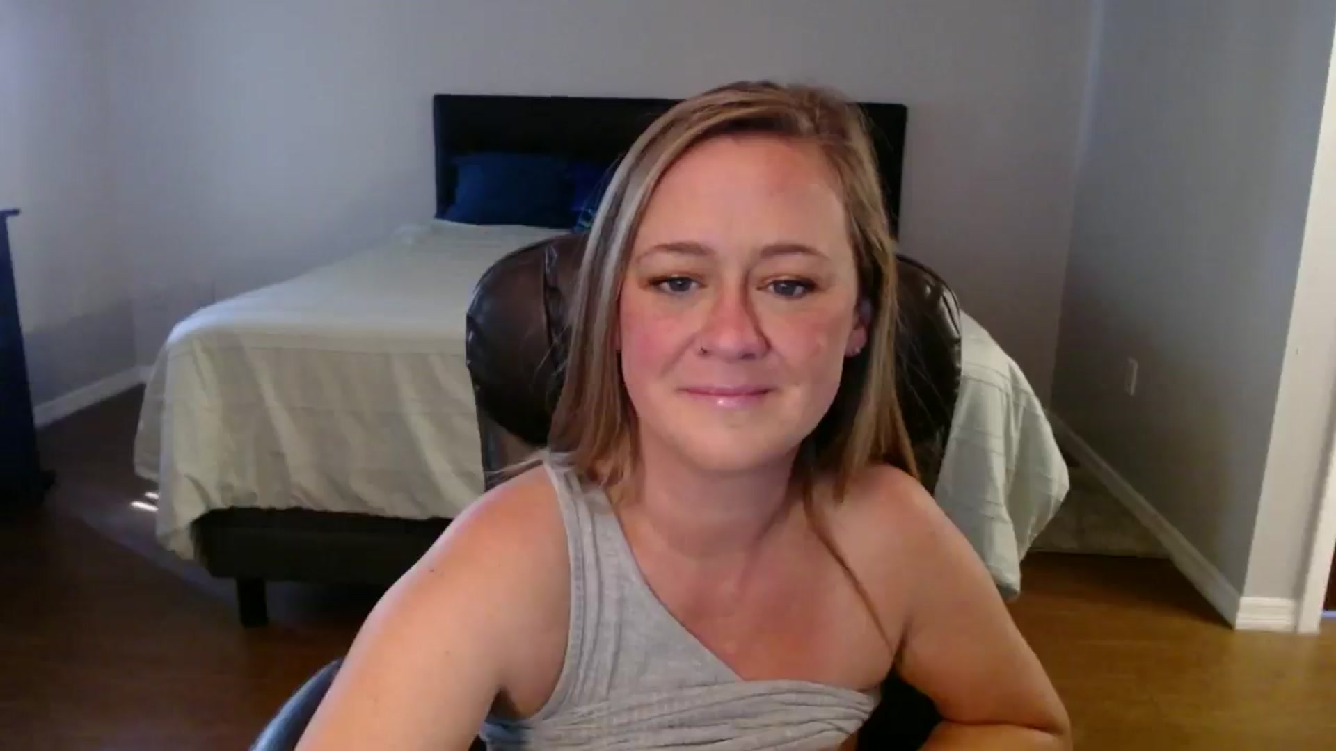 Gallery image thumbnail from SadieHawkins1's myfreecams stream on, 01/09/2025, 17:45 image 19 of 20
