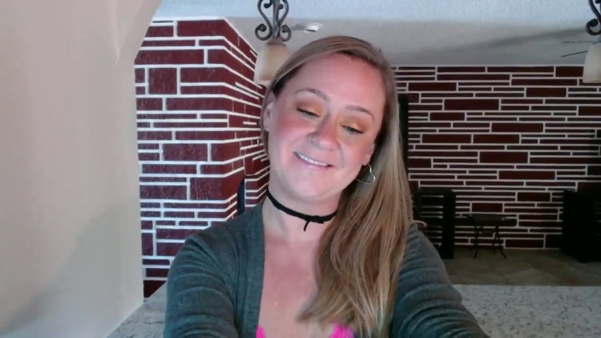 Gallery image thumbnail from SadieHawkins1's myfreecams stream on, 01/24/2025, 20:09 image 18 of 20