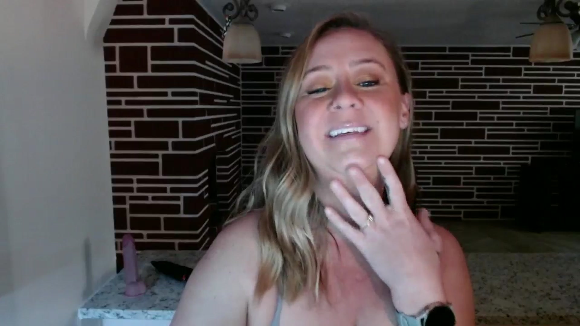 Gallery image thumbnail from SadieHawkins1's myfreecams stream on, 03/01/2025, 15:30 image 11 of 20