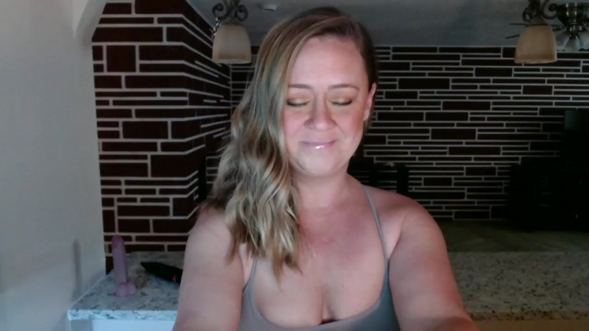 Gallery image thumbnail from SadieHawkins1's myfreecams stream on, 03/01/2025, 15:30 image 8 of 20