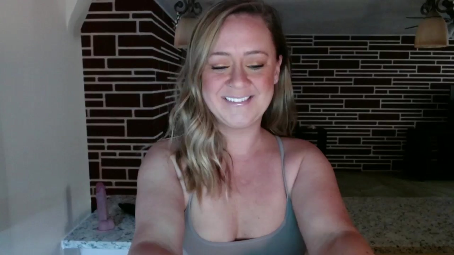 Gallery image thumbnail from SadieHawkins1's myfreecams stream on, 03/01/2025, 15:30 image 12 of 20
