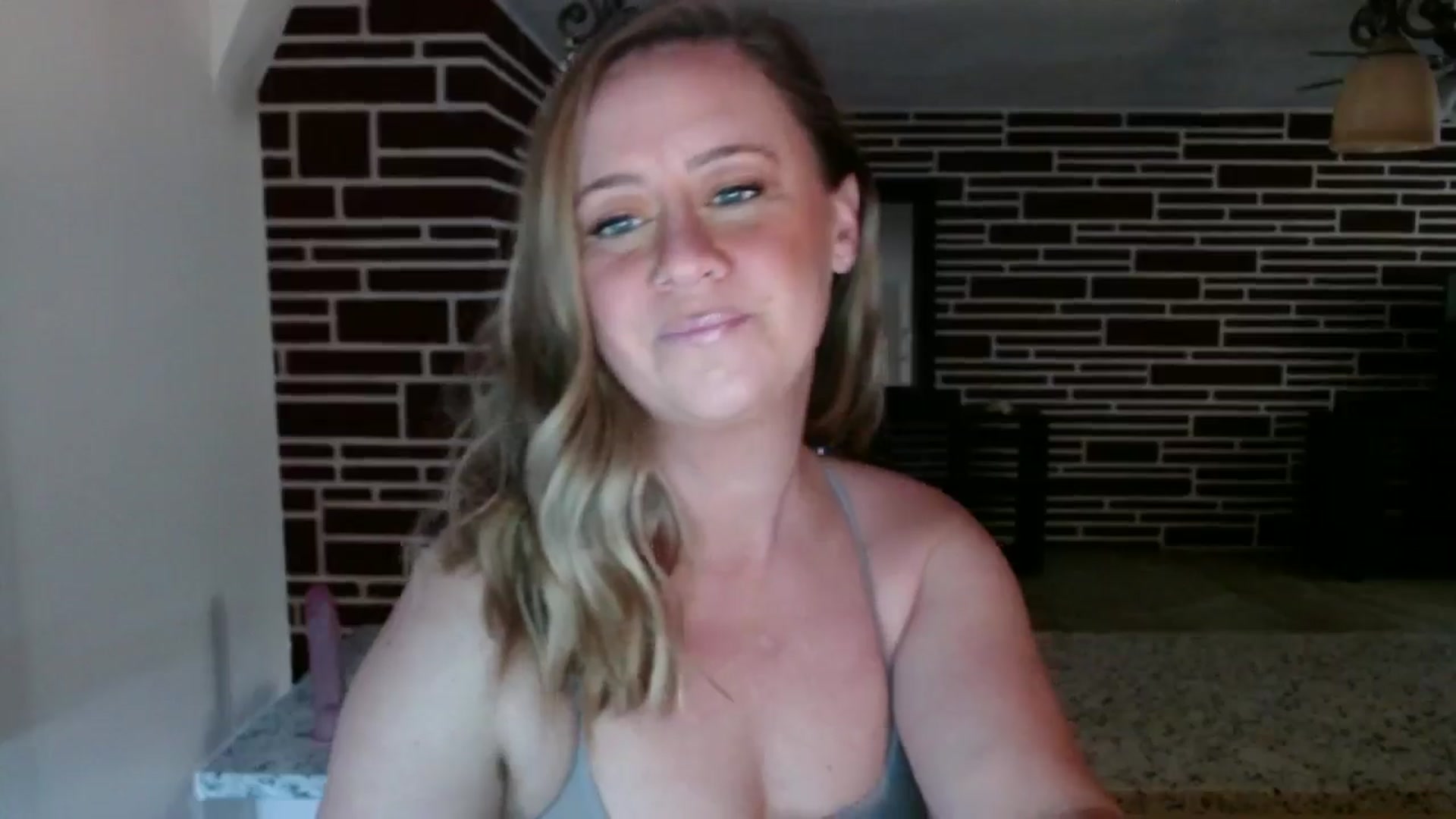 Gallery image thumbnail from SadieHawkins1's myfreecams stream on, 03/01/2025, 15:30 image 14 of 20