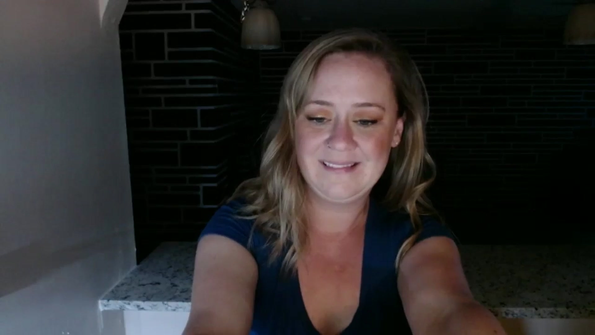 Gallery image thumbnail from SadieHawkins1's myfreecams stream on, 03/03/2025, 24:04 image 16 of 20