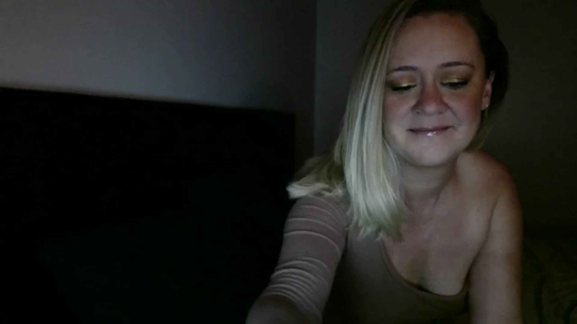 Gallery image thumbnail from SadieHawkins1's myfreecams stream on, 03/12/2025, 19:05 image 10 of 20