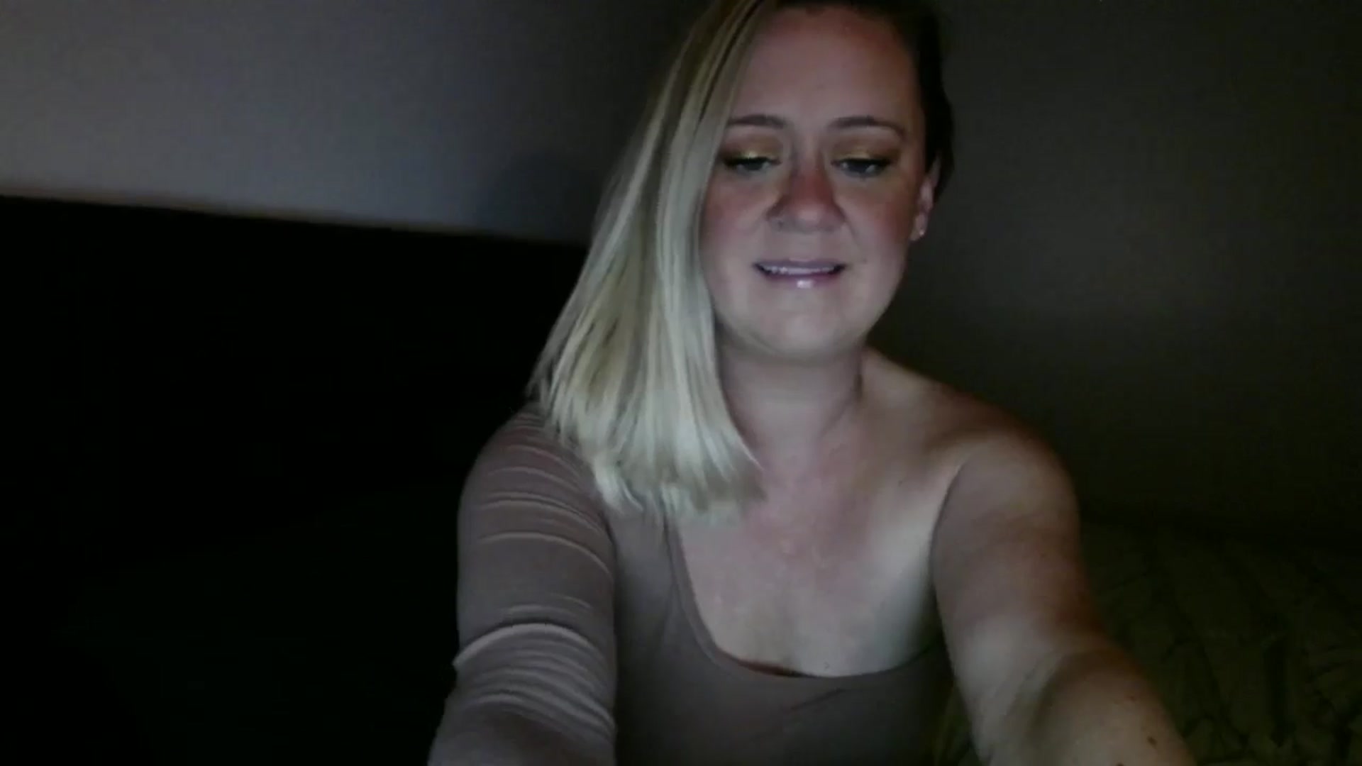 Gallery image thumbnail from SadieHawkins1's myfreecams stream on, 03/12/2025, 19:05 image 13 of 20