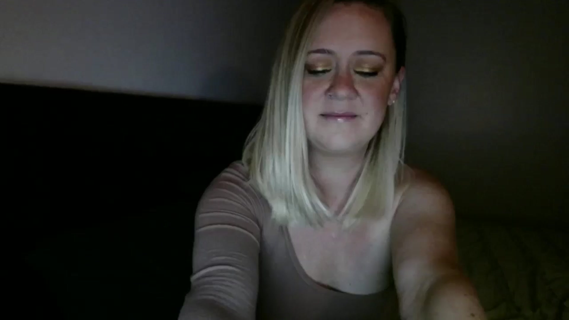Gallery image thumbnail from SadieHawkins1's myfreecams stream on, 03/12/2025, 19:05 image 11 of 20