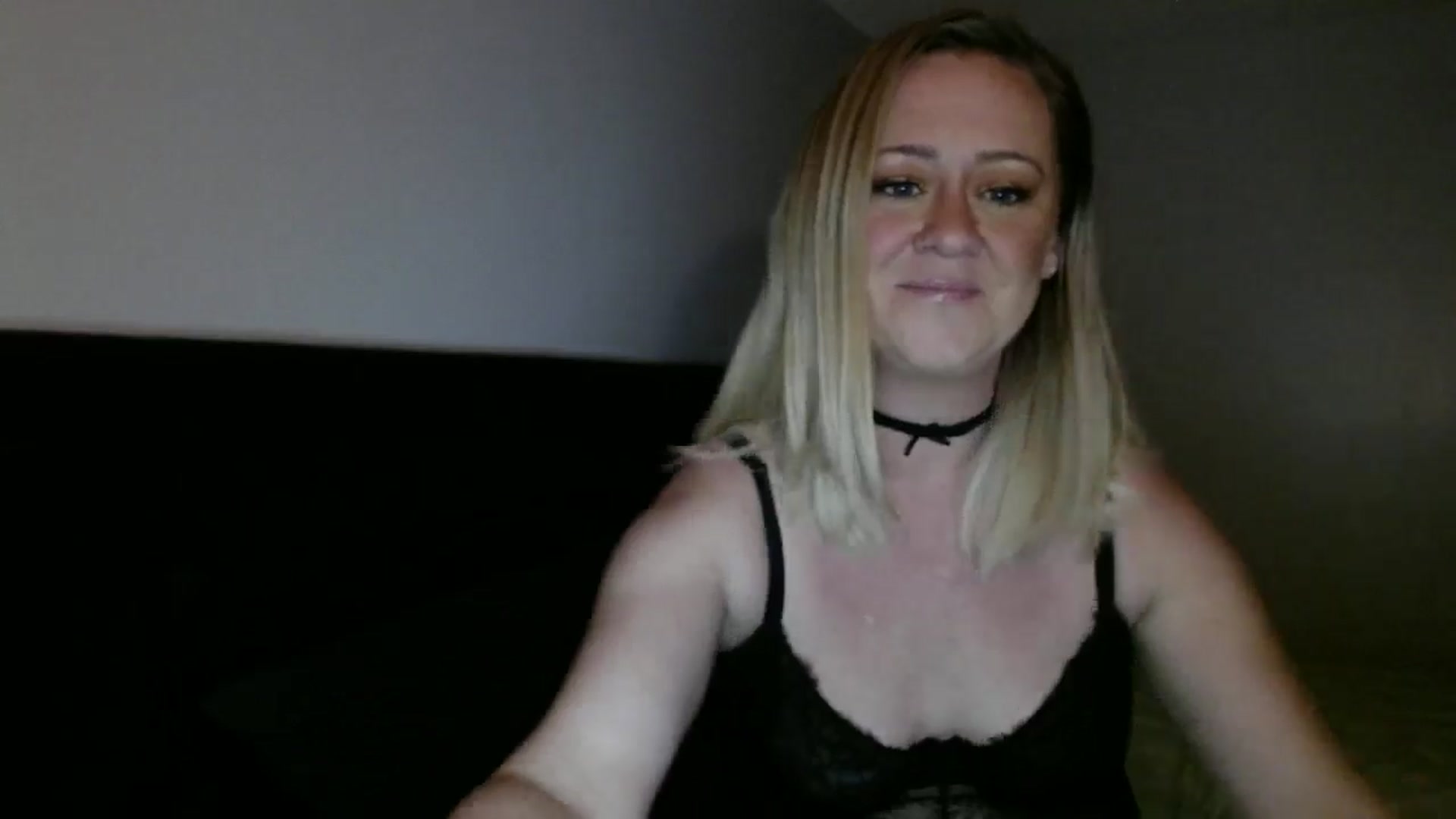 Gallery image thumbnail from SadieHawkins1's myfreecams stream on, 03/13/2025, 15:12 image 14 of 20