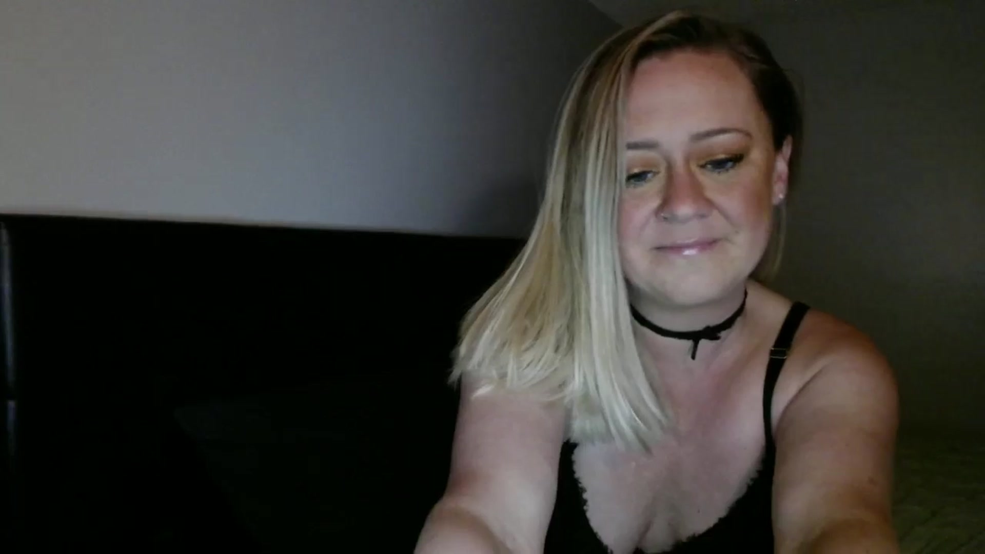 Gallery image thumbnail from SadieHawkins1's myfreecams stream on, 03/13/2025, 15:25 image 14 of 20