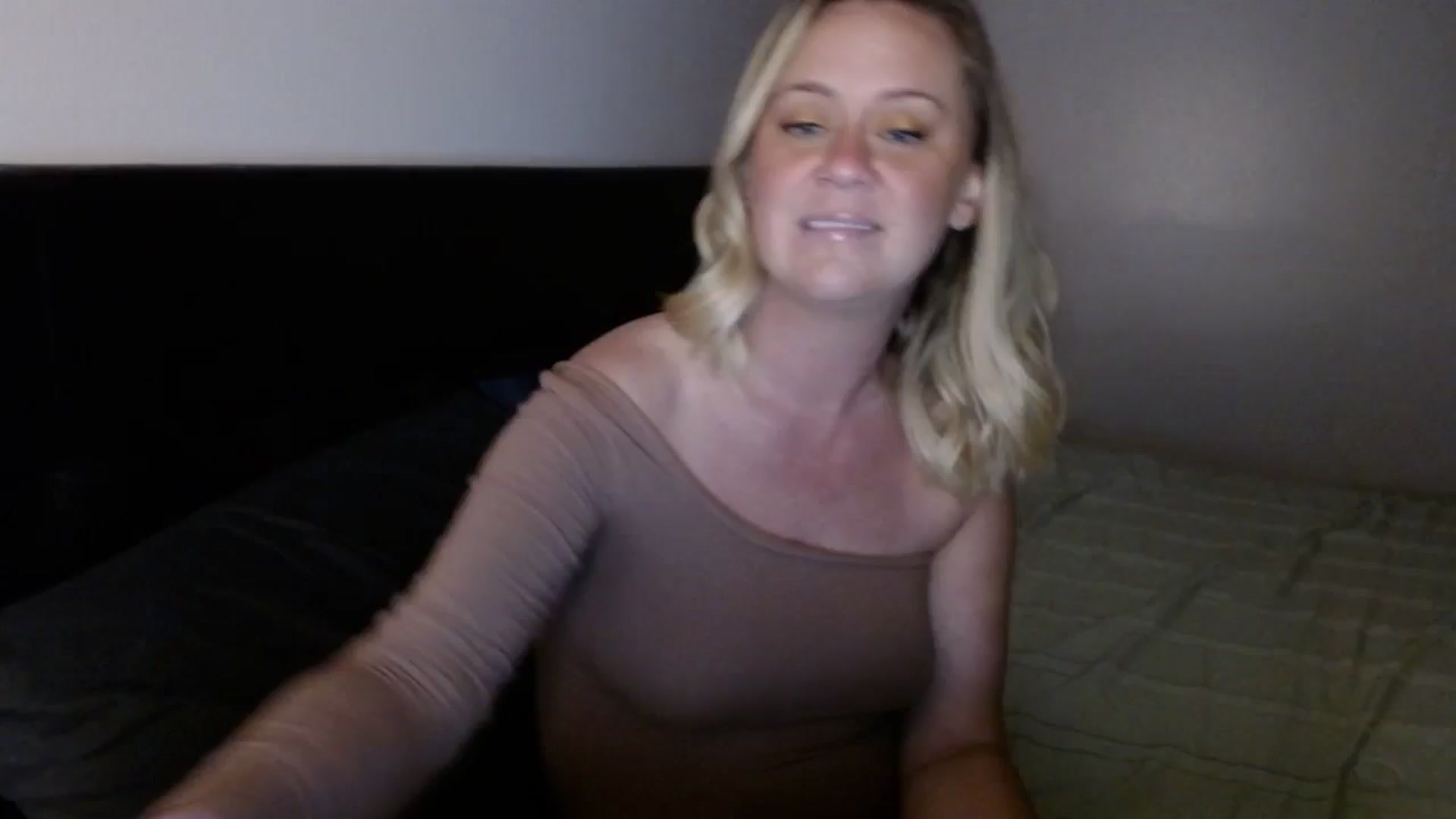 Gallery image thumbnail from SadieHawkins1's myfreecams stream on, 04/08/2025, 16:48 image 1 of 20