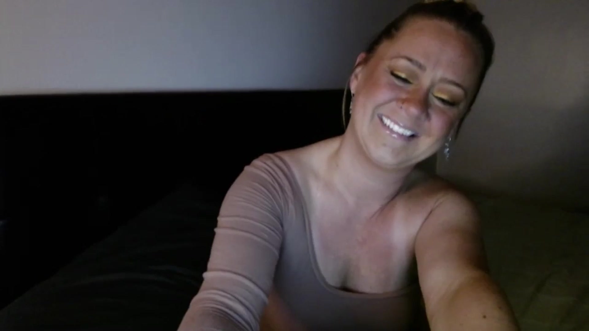 Gallery image thumbnail from SadieHawkins1's myfreecams stream on, 06/04/2025, 17:44 image 9 of 20