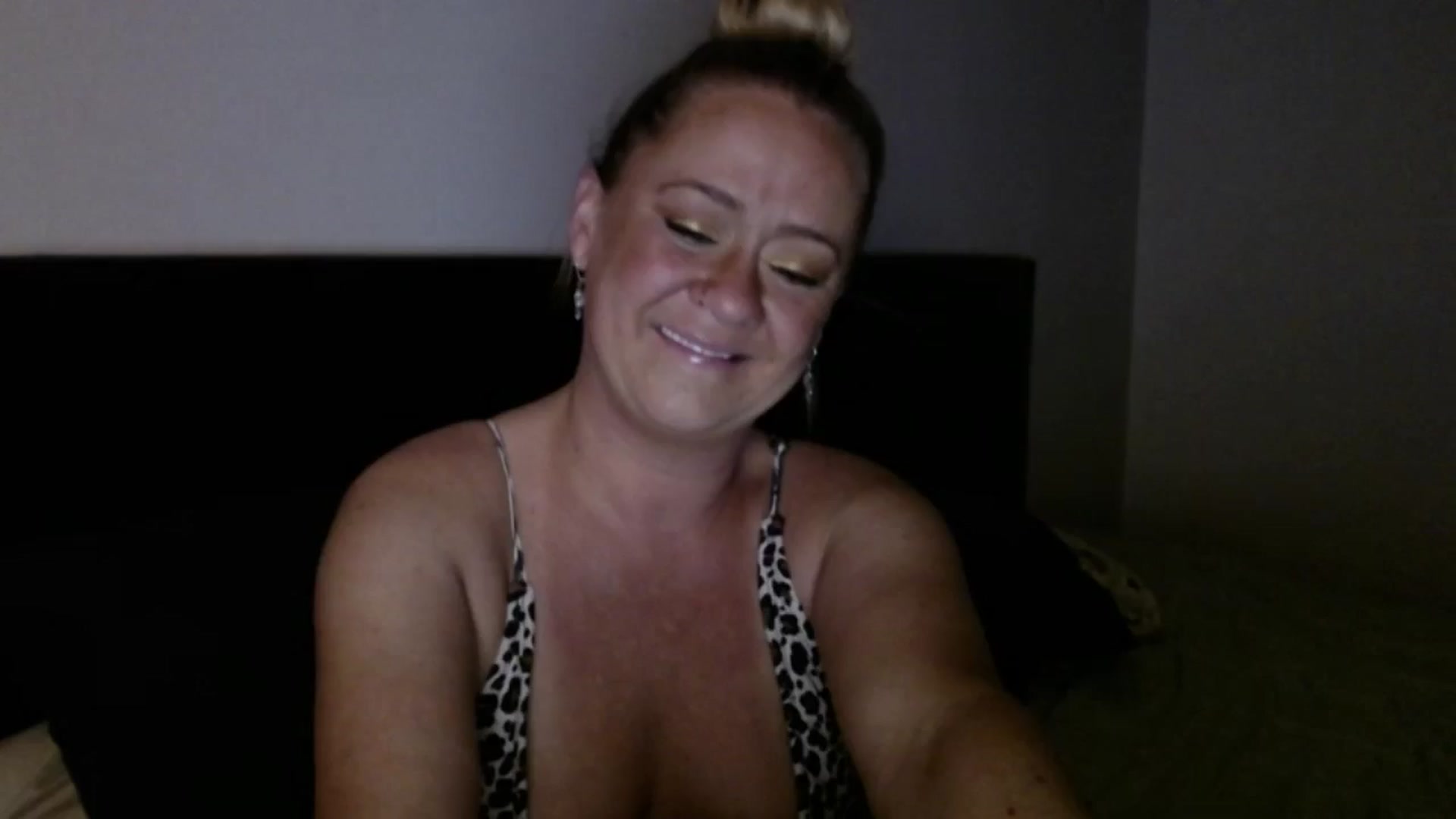 Gallery image thumbnail from SadieHawkins1's myfreecams stream on, 06/05/2025, 01:57 image 1 of 20