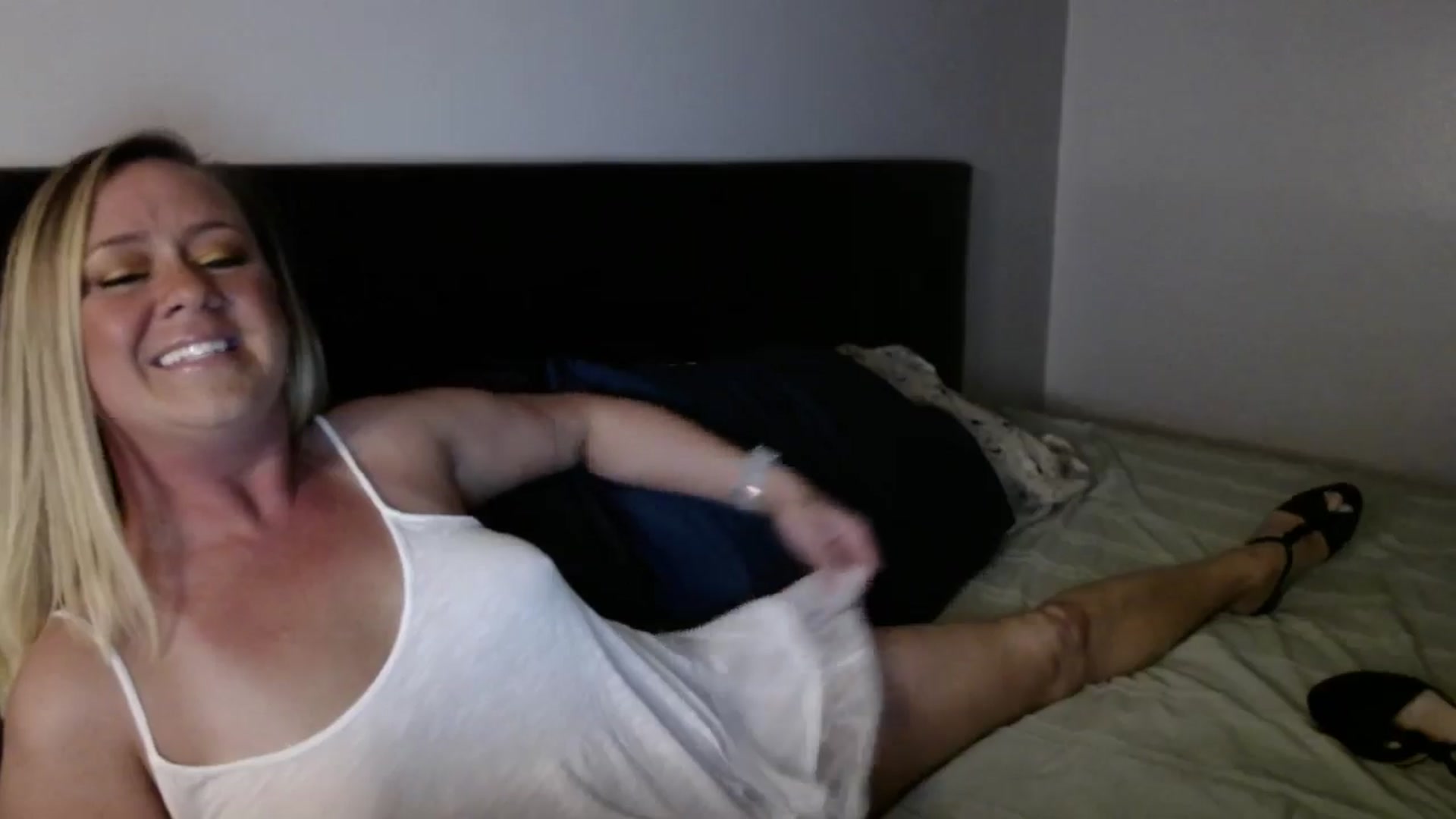 Gallery image thumbnail from SadieHawkins1's myfreecams stream on, 06/05/2025, 20:17 image 8 of 20