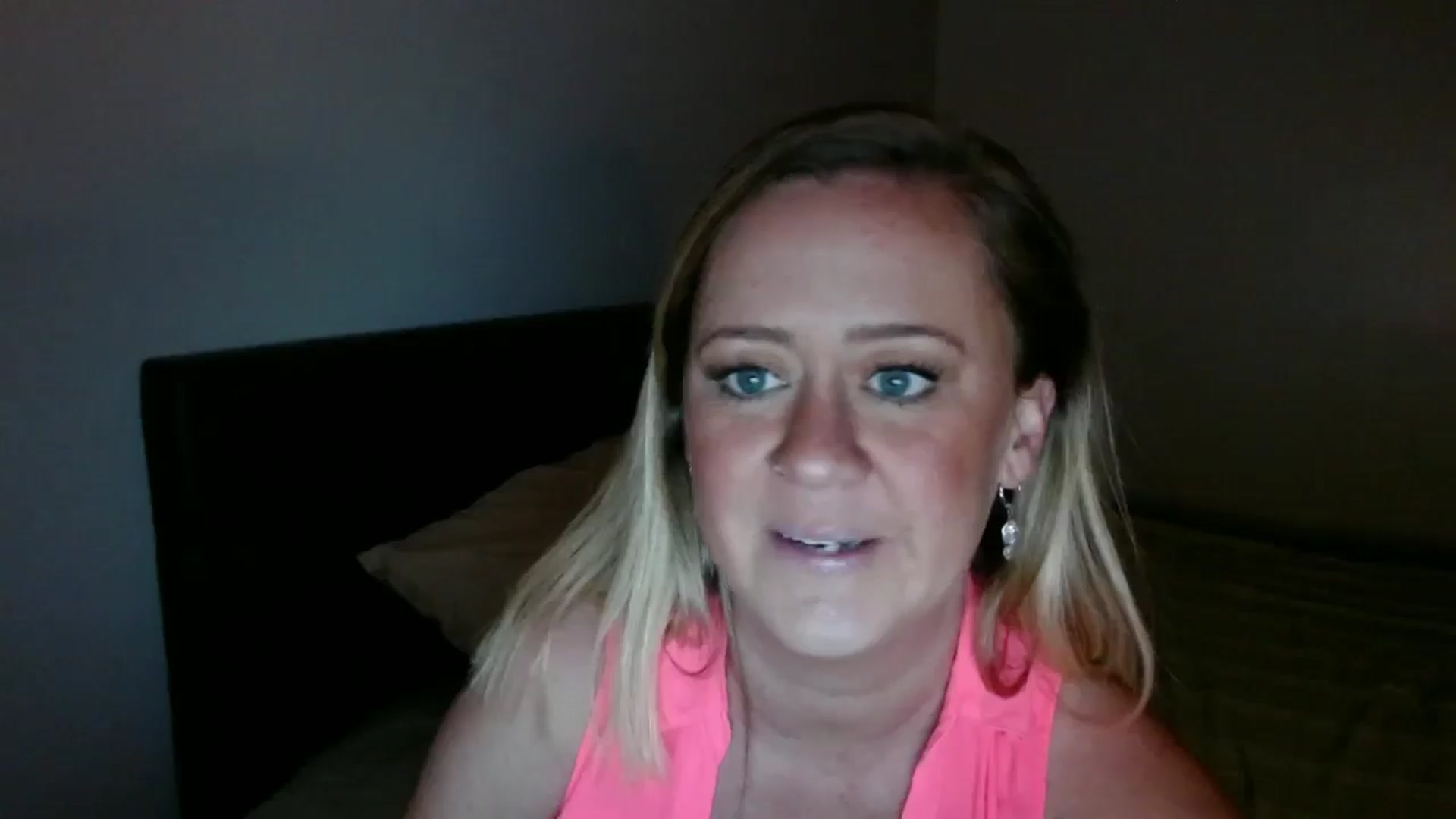 Gallery image thumbnail from SadieHawkins1's myfreecams stream on, 06/17/2025, 23:36 image 13 of 20