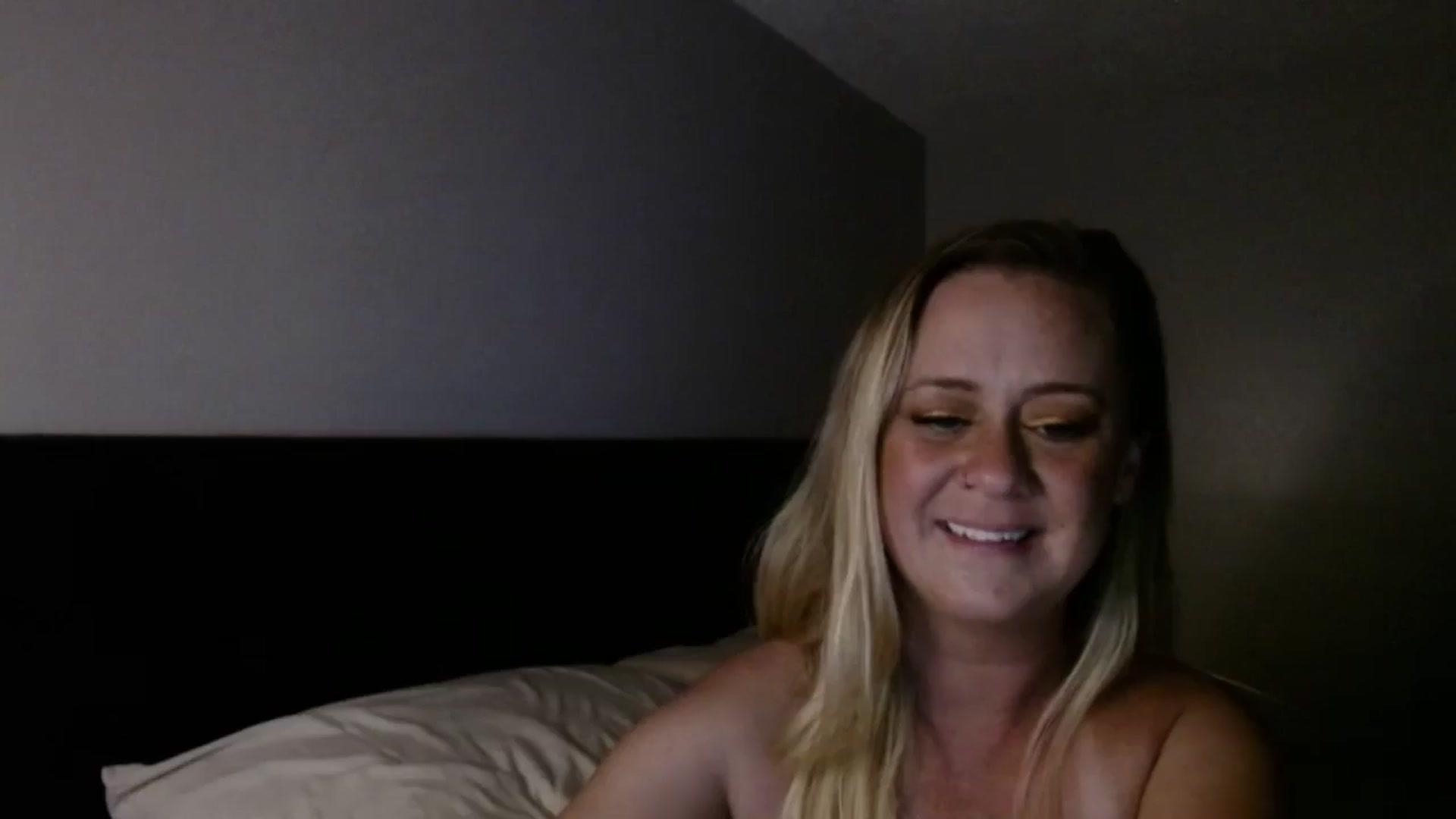 Gallery image thumbnail from SadieHawkins1's myfreecams stream on, 07/10/2025, 24:14 image 18 of 20