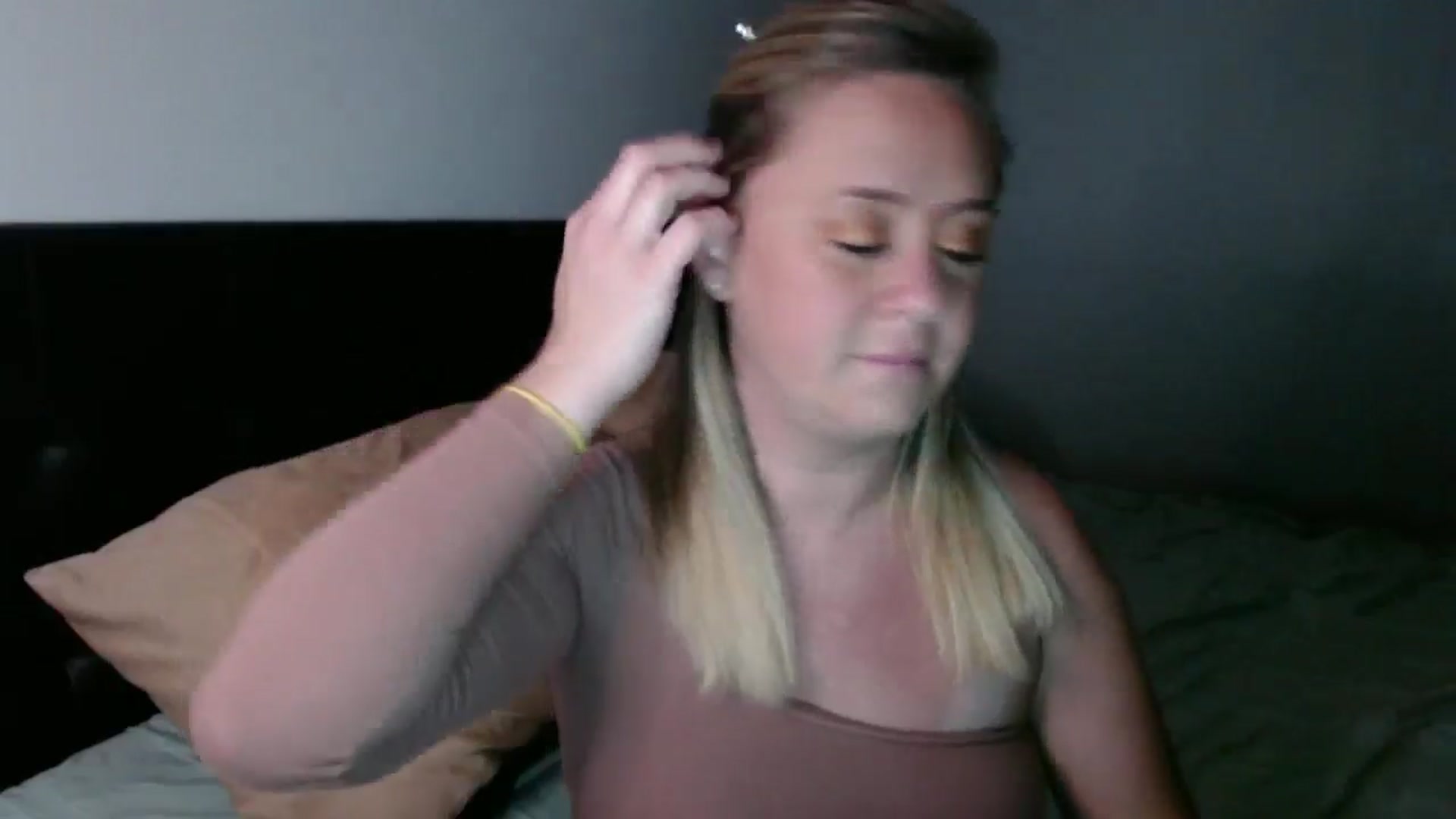 Gallery image thumbnail from SadieHawkins1's myfreecams stream on, 07/19/2025, 23:50 image 8 of 20