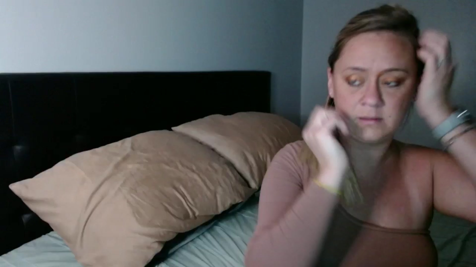 Gallery image thumbnail from SadieHawkins1's myfreecams stream on, 07/19/2025, 23:50 image 13 of 20