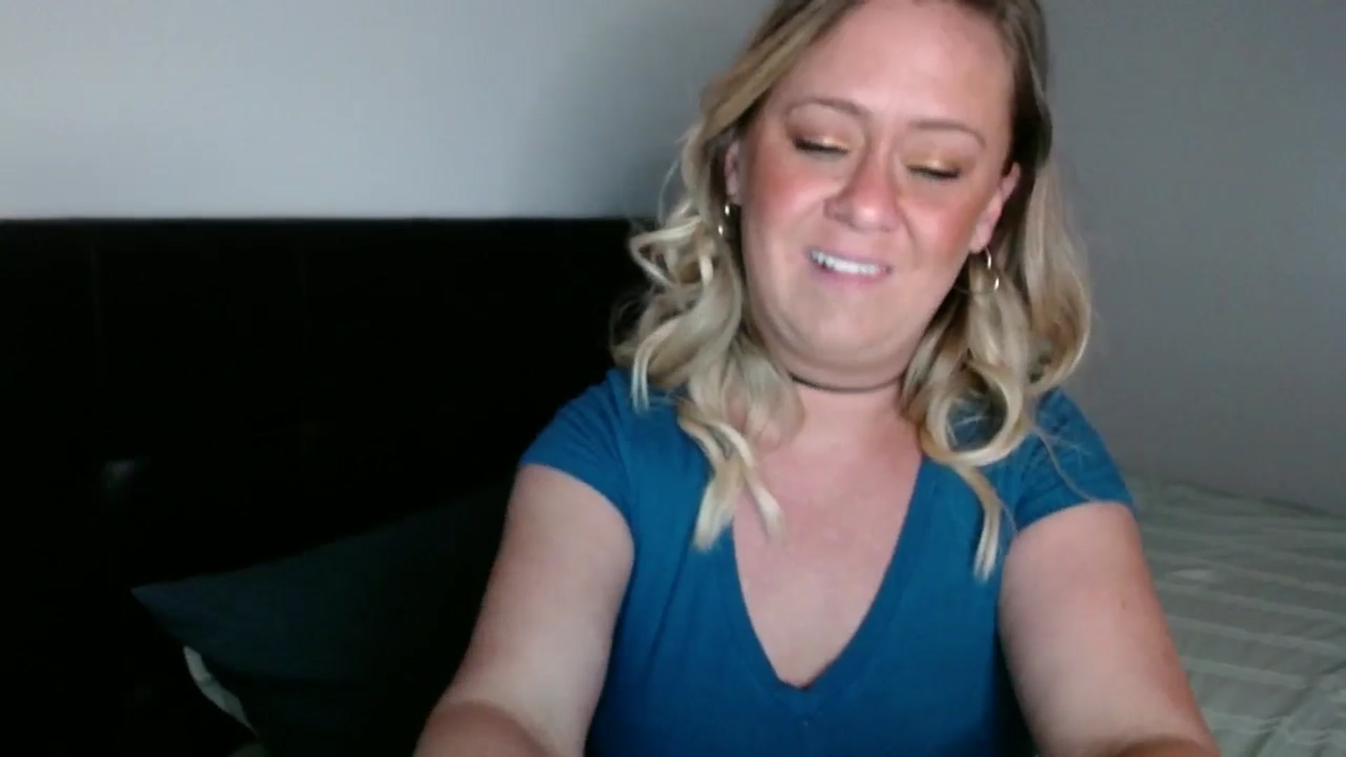 Gallery image thumbnail from SadieHawkins1's myfreecams stream on, 07/29/2025, 18:42 image 7 of 20