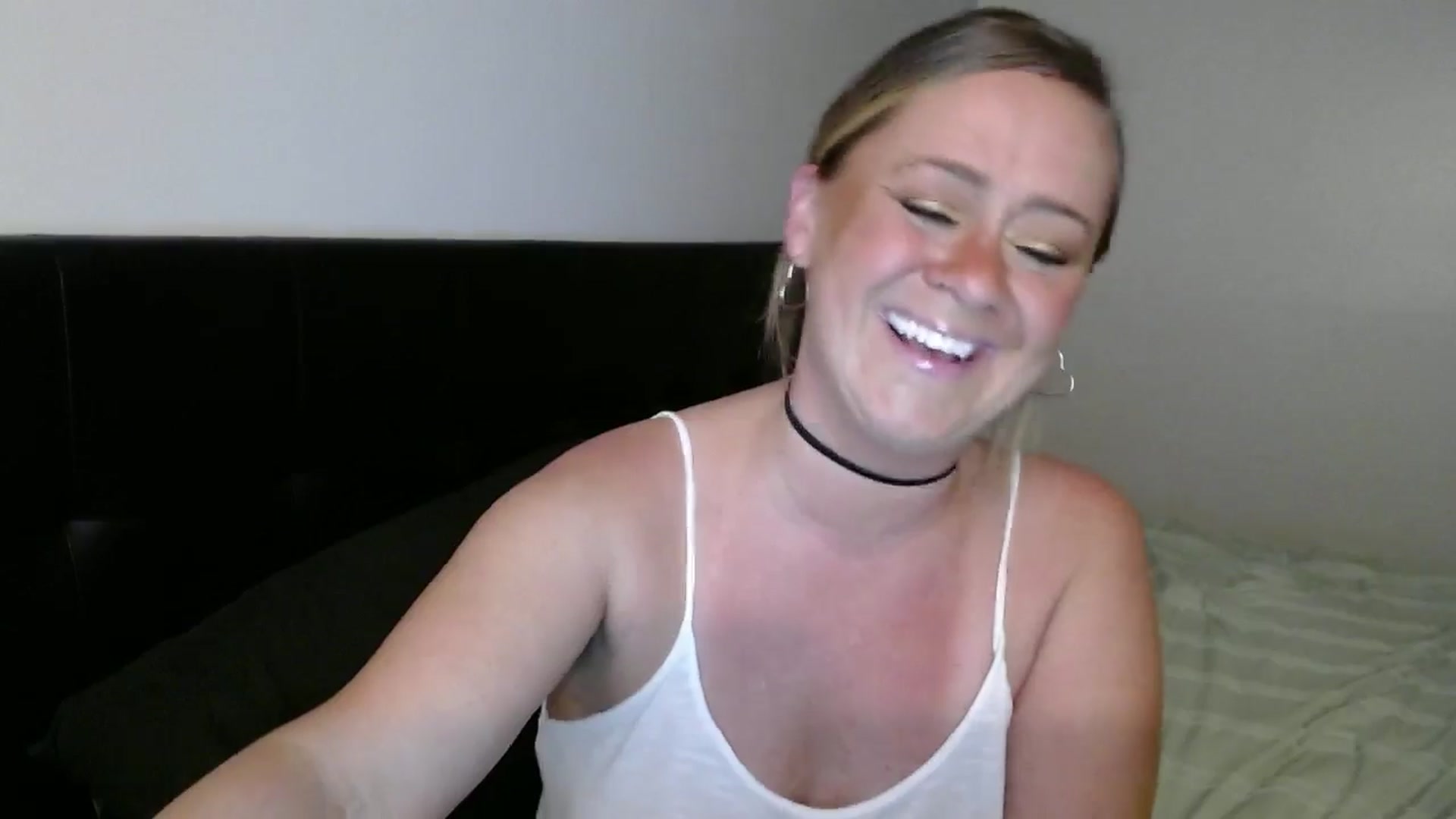 Gallery image thumbnail from SadieHawkins1's myfreecams stream on, 08/01/2025, 24:04 image 11 of 20