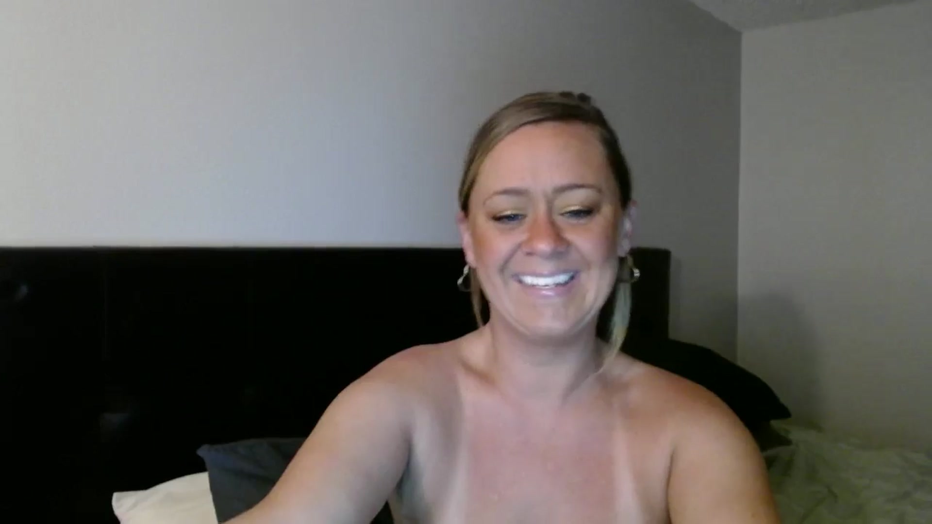 Gallery image thumbnail from SadieHawkins1's myfreecams stream on, 08/07/2025, 15:24 image 5 of 20