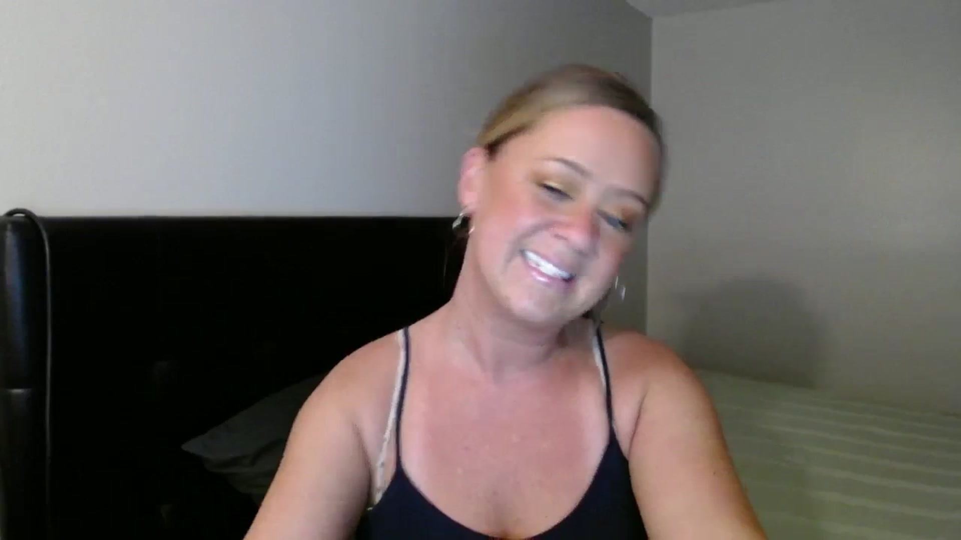 Gallery image thumbnail from SadieHawkins1's myfreecams stream on, 08/28/2025, 20:48 image 12 of 20