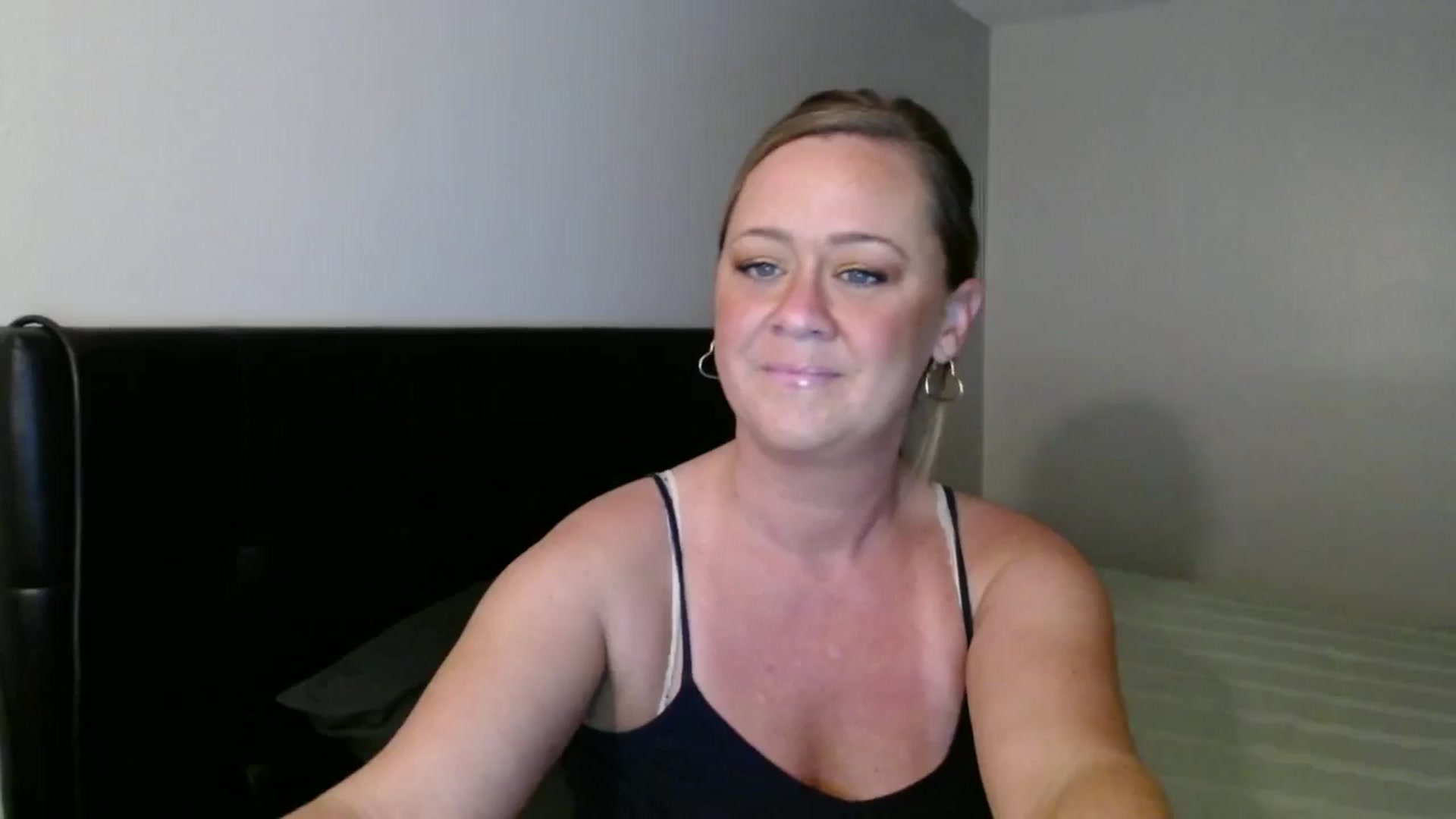 Gallery image thumbnail from SadieHawkins1's myfreecams stream on, 08/28/2025, 20:48 image 19 of 20