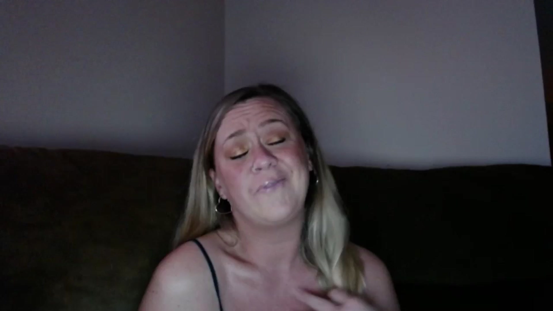 Gallery image thumbnail from SadieHawkins1's myfreecams stream on, 08/28/2025, 23:55 image 3 of 20