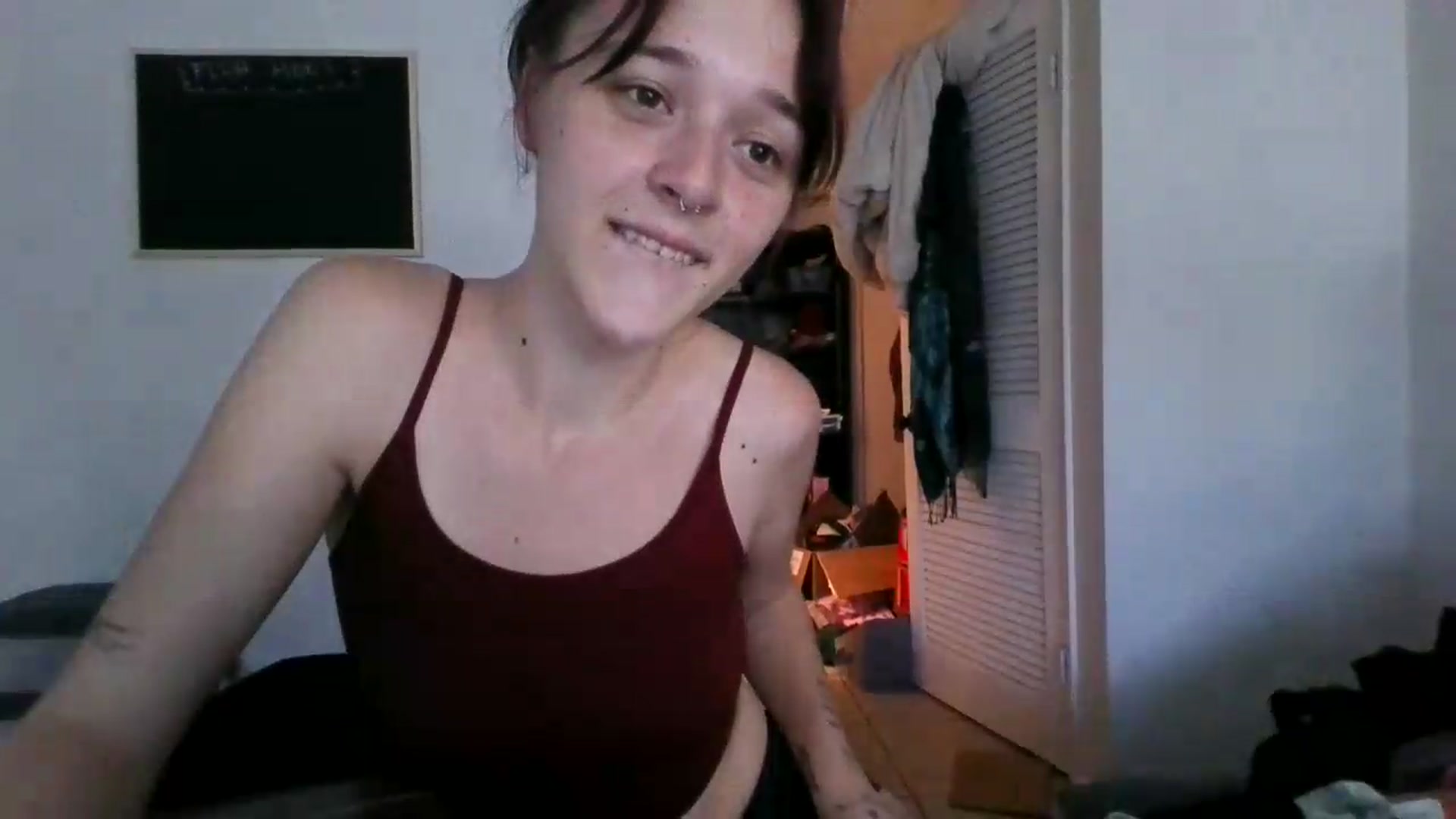 Gallery image thumbnail from Sageluvsu00's myfreecams stream on, 09/19/2026, 11:58 image 6 of 20