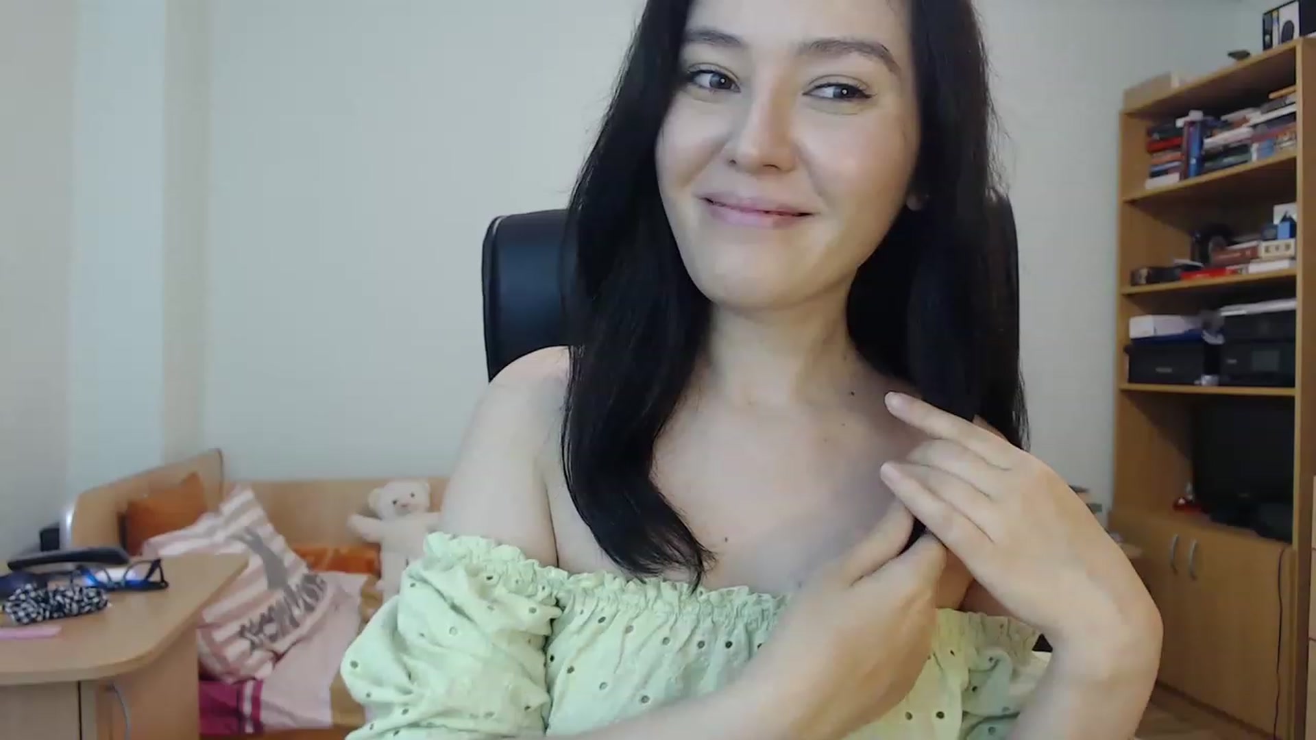 Gallery image thumbnail from SailorJupit3r's myfreecams stream on, 08/11/2023, 20:30 image 7 of 20