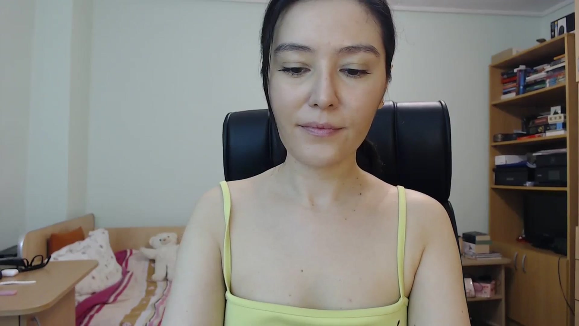 Gallery image thumbnail from SailorJupit3r's myfreecams stream on, 08/19/2023, 18:58 image 17 of 20