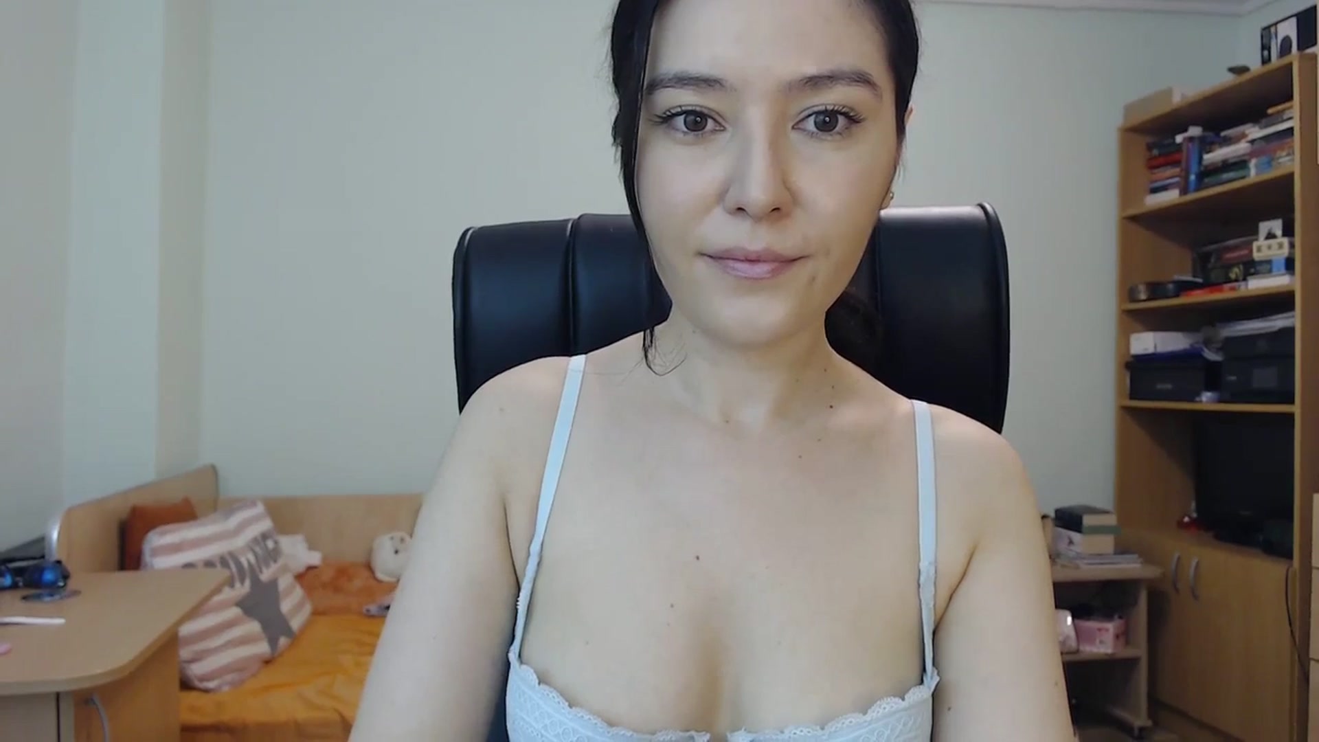 Gallery image thumbnail from SailorJupit3r's myfreecams stream on, 08/29/2023, 19:57 image 4 of 20