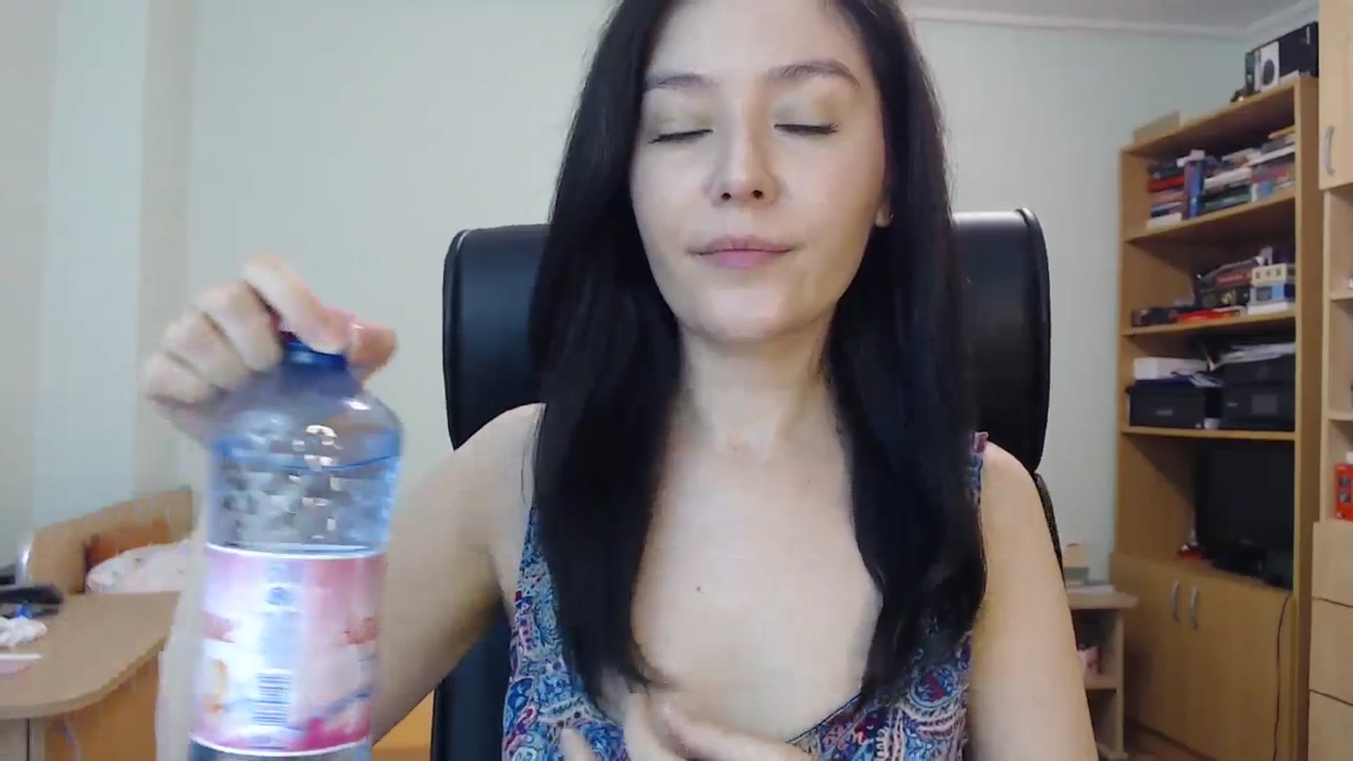 Gallery image thumbnail from SailorJupit3r's myfreecams stream on, 09/12/2023, 20:29 image 6 of 20
