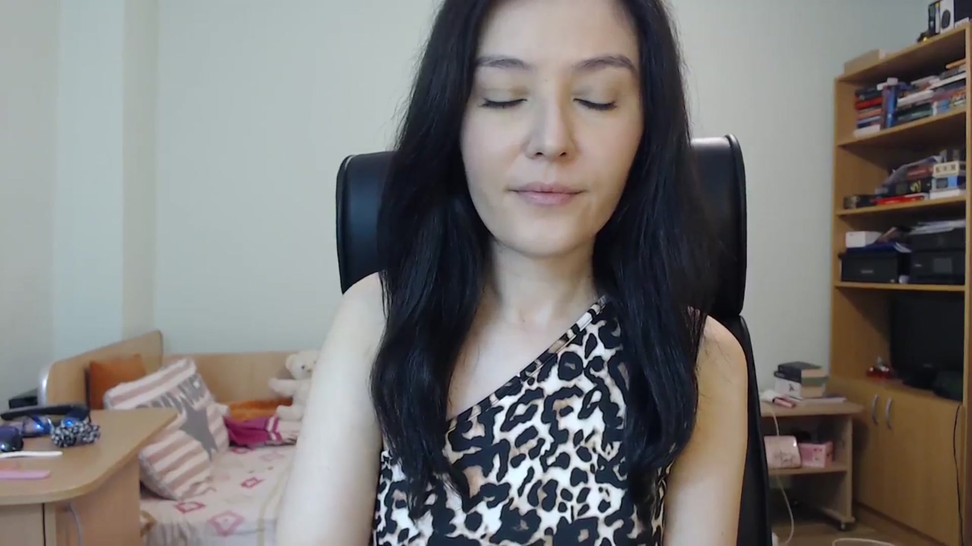 Gallery image thumbnail from SailorJupit3r's myfreecams stream on, 09/19/2023, 18:37 image 8 of 20