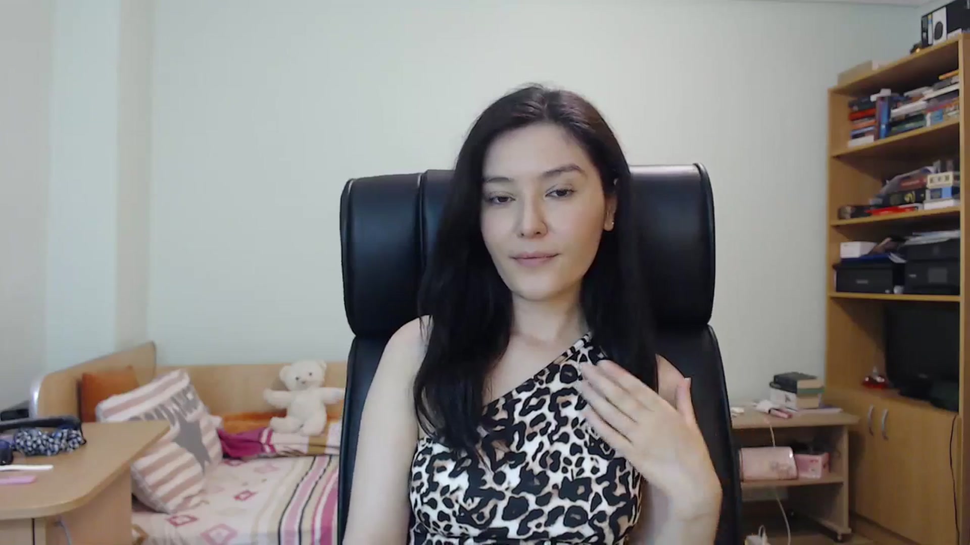 Gallery image thumbnail from SailorJupit3r's myfreecams stream on, 09/19/2023, 19:33 image 6 of 20