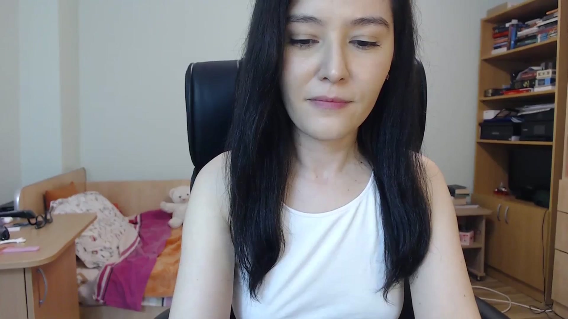 Gallery image thumbnail from SailorJupit3r's myfreecams stream on, 10/03/2023, 20:32 image 12 of 20