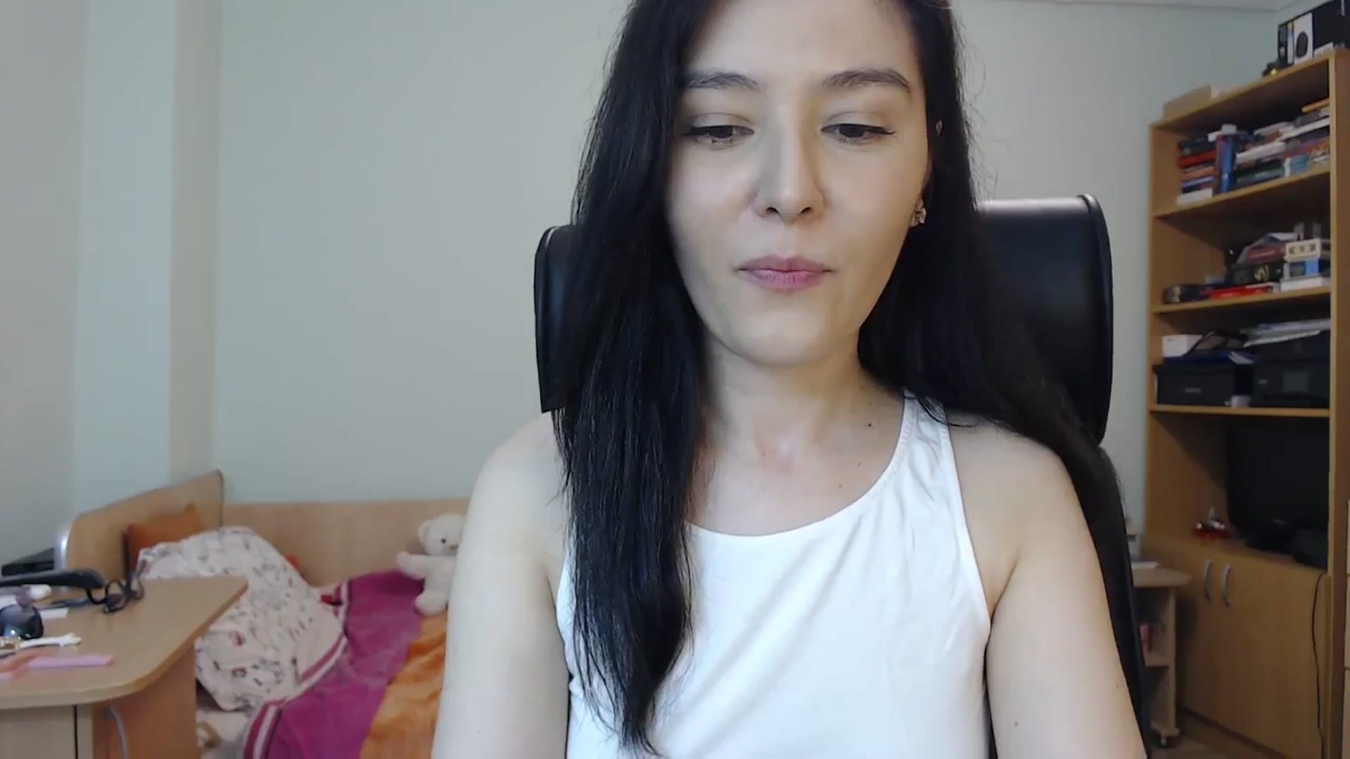 Gallery image thumbnail from SailorJupit3r's myfreecams stream on, 10/03/2023, 20:32 image 10 of 20
