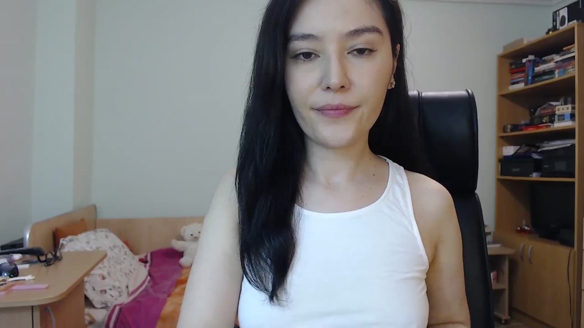 Gallery image thumbnail from SailorJupit3r's myfreecams stream on, 10/03/2023, 20:32 image 7 of 20