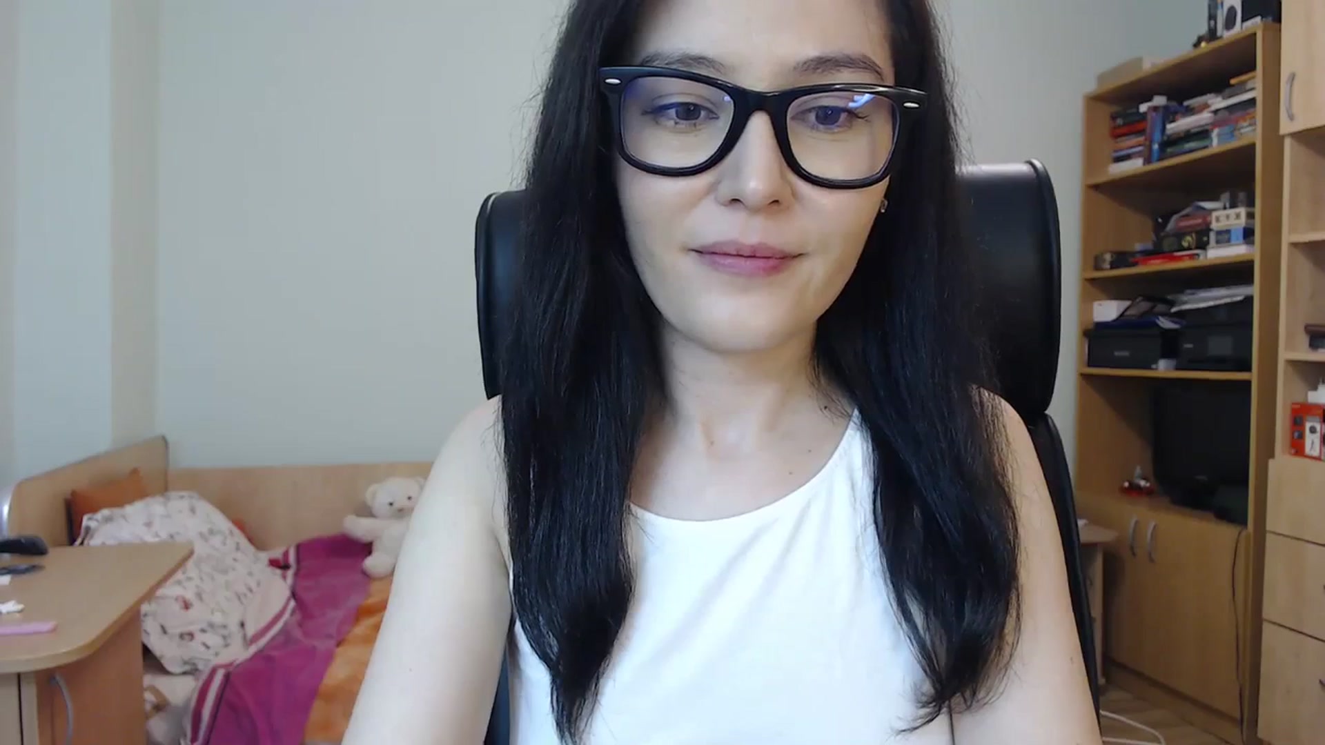 Gallery image thumbnail from SailorJupit3r's myfreecams stream on, 10/03/2023, 20:32 image 19 of 20