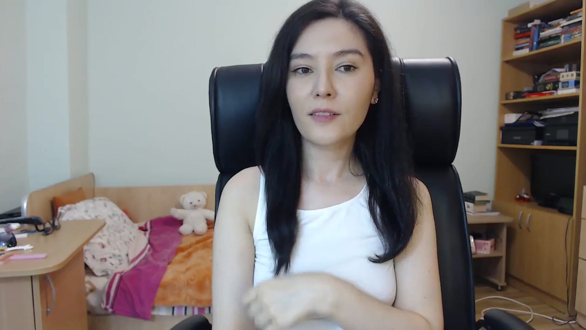 Gallery image thumbnail from SailorJupit3r's myfreecams stream on, 10/03/2023, 20:32 image 11 of 20