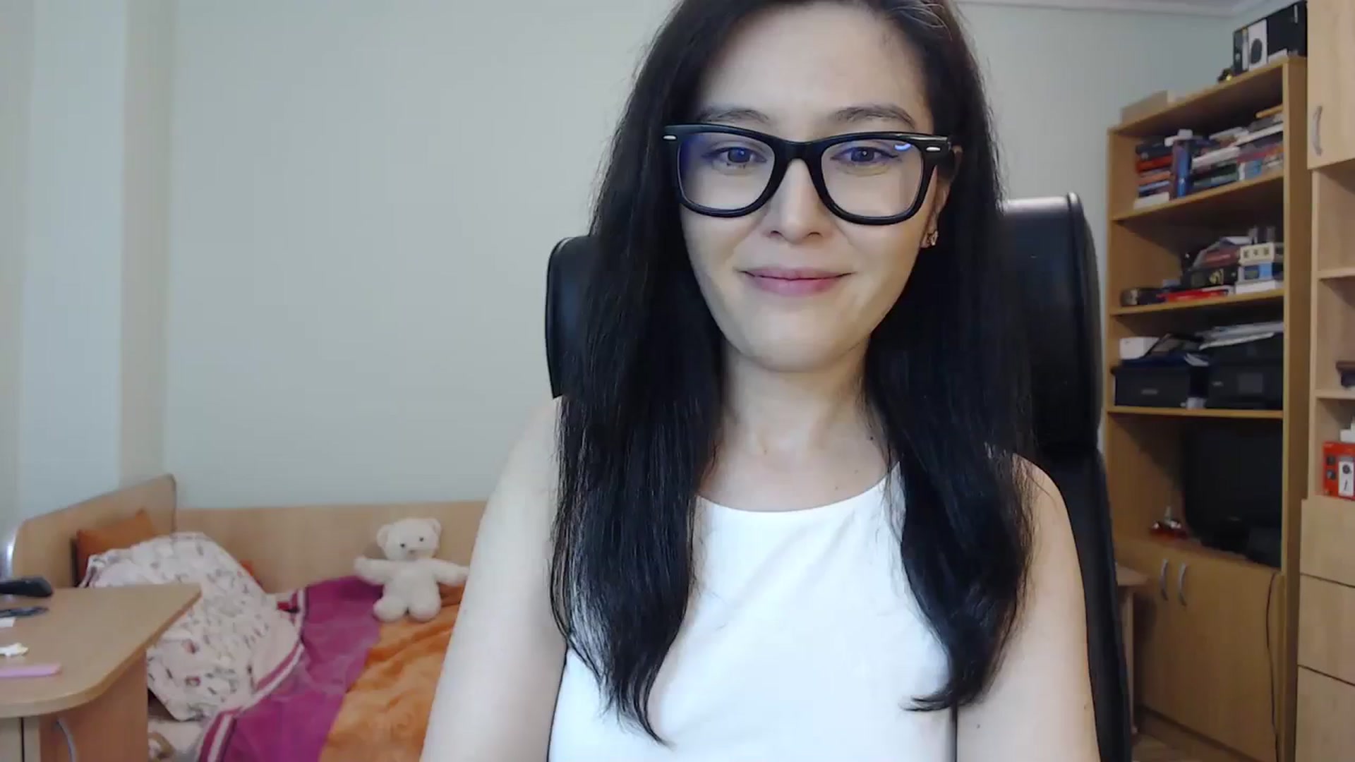 Gallery image thumbnail from SailorJupit3r's myfreecams stream on, 10/03/2023, 20:32 image 17 of 20