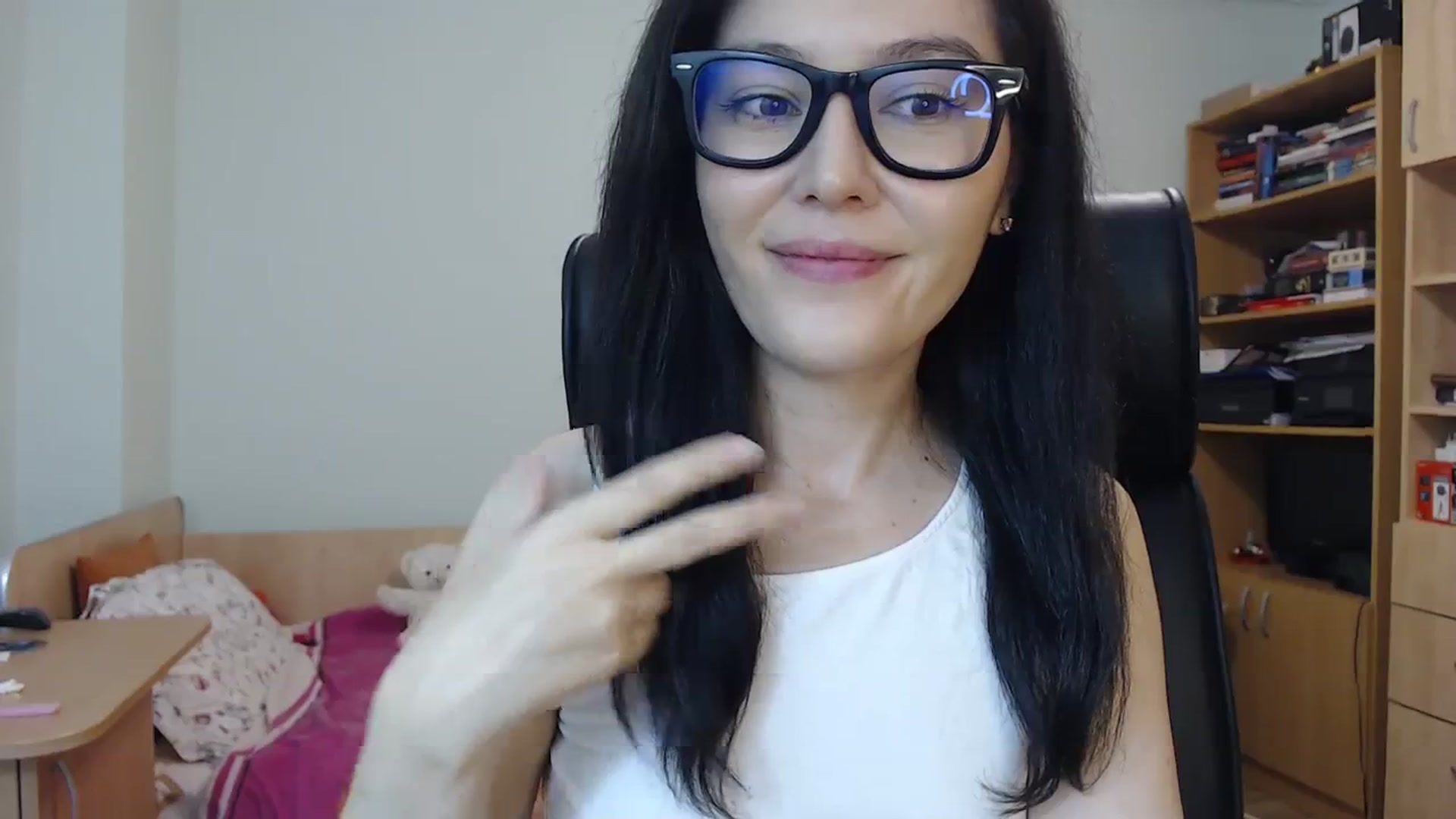 Gallery image thumbnail from SailorJupit3r's myfreecams stream on, 10/03/2023, 20:32 image 20 of 20